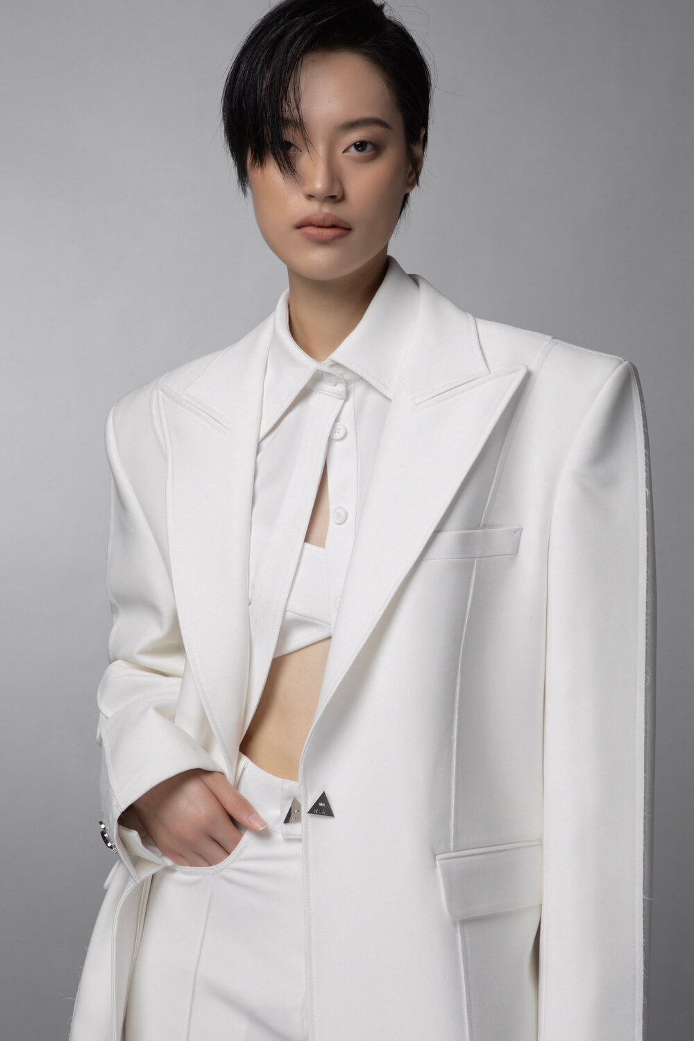 Varga Peak Lapel Blazer