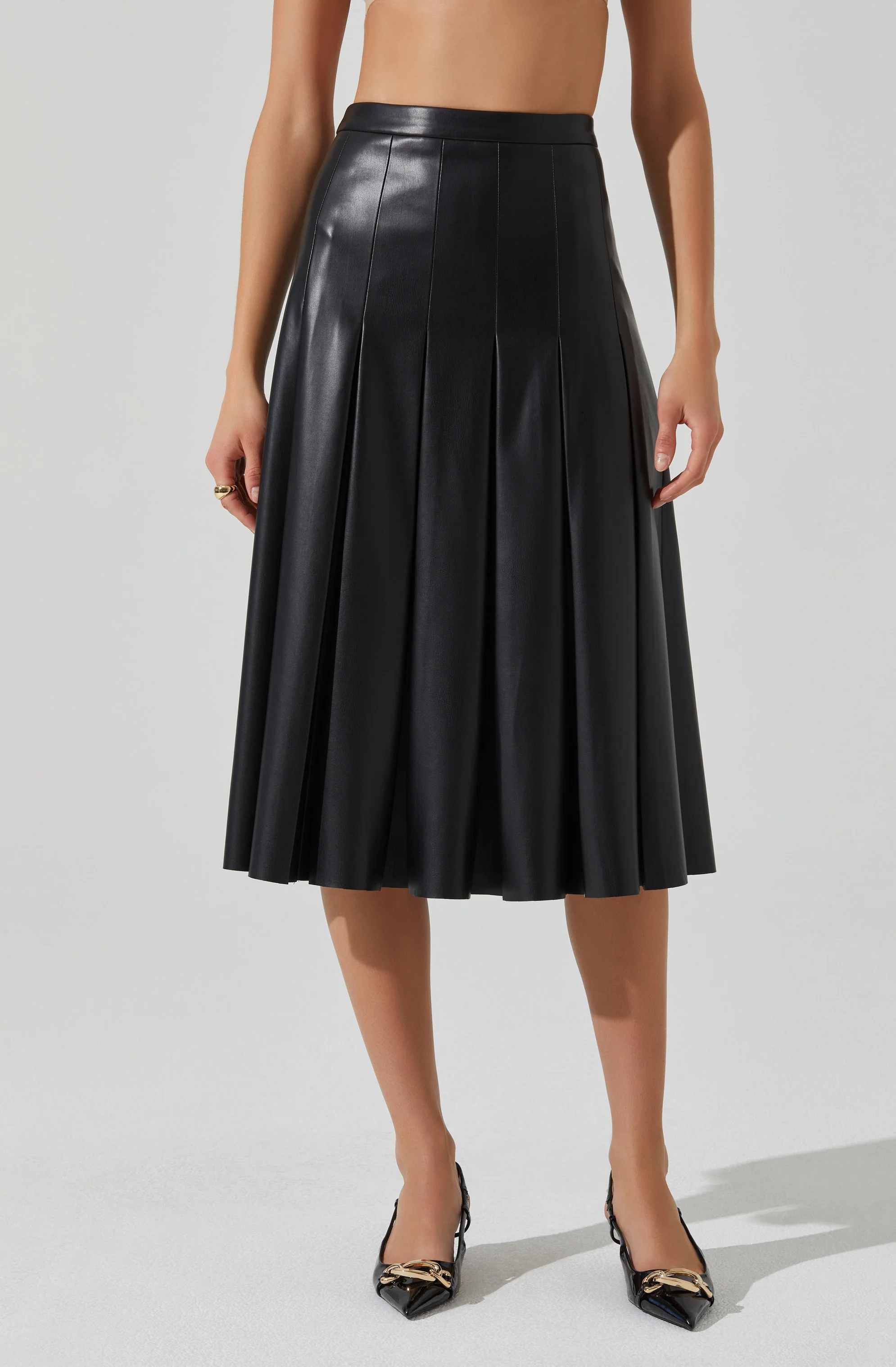 Vena Pleated Faux Leather Skirt