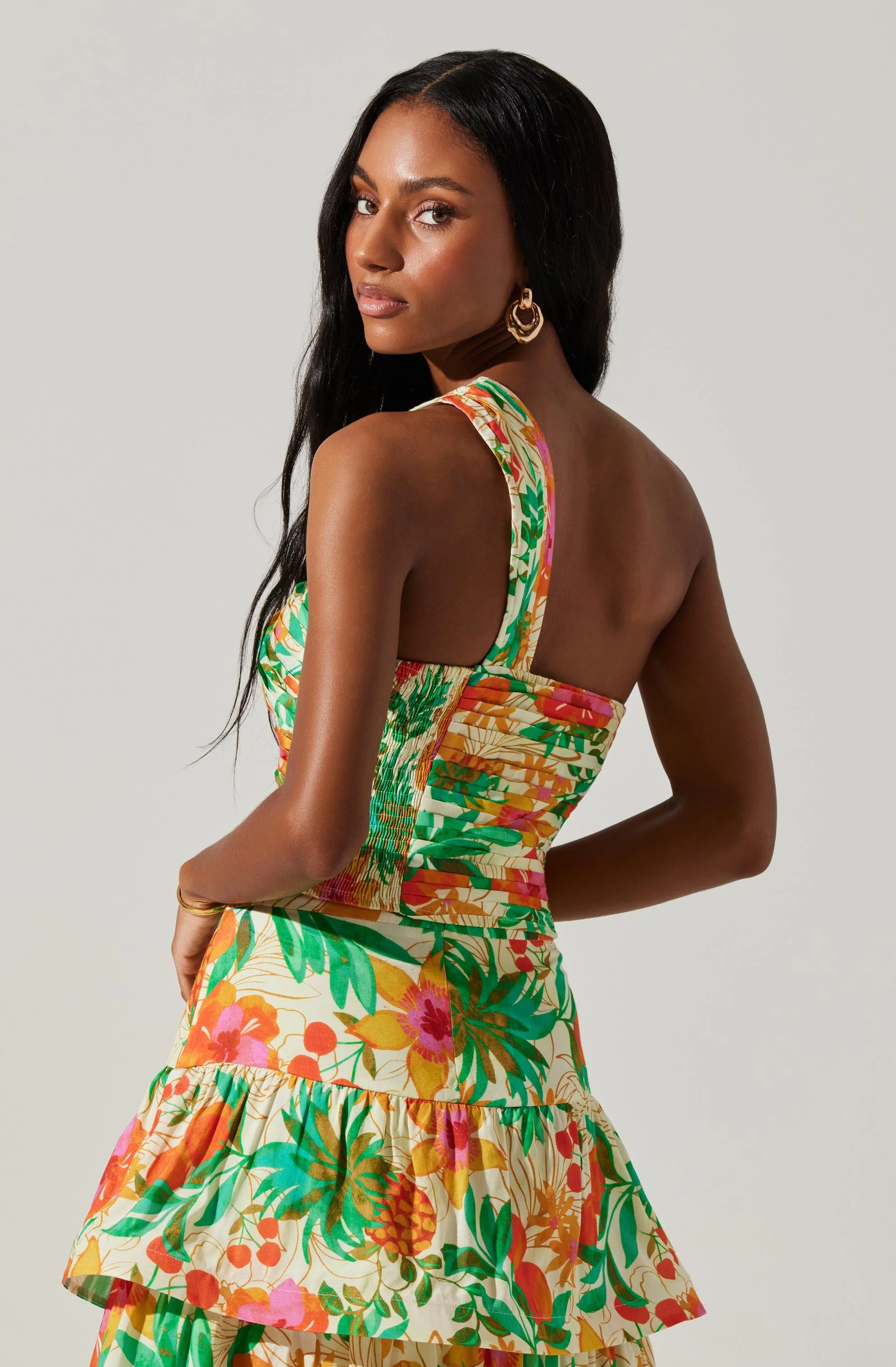Daya One-Shoulder Crop Top