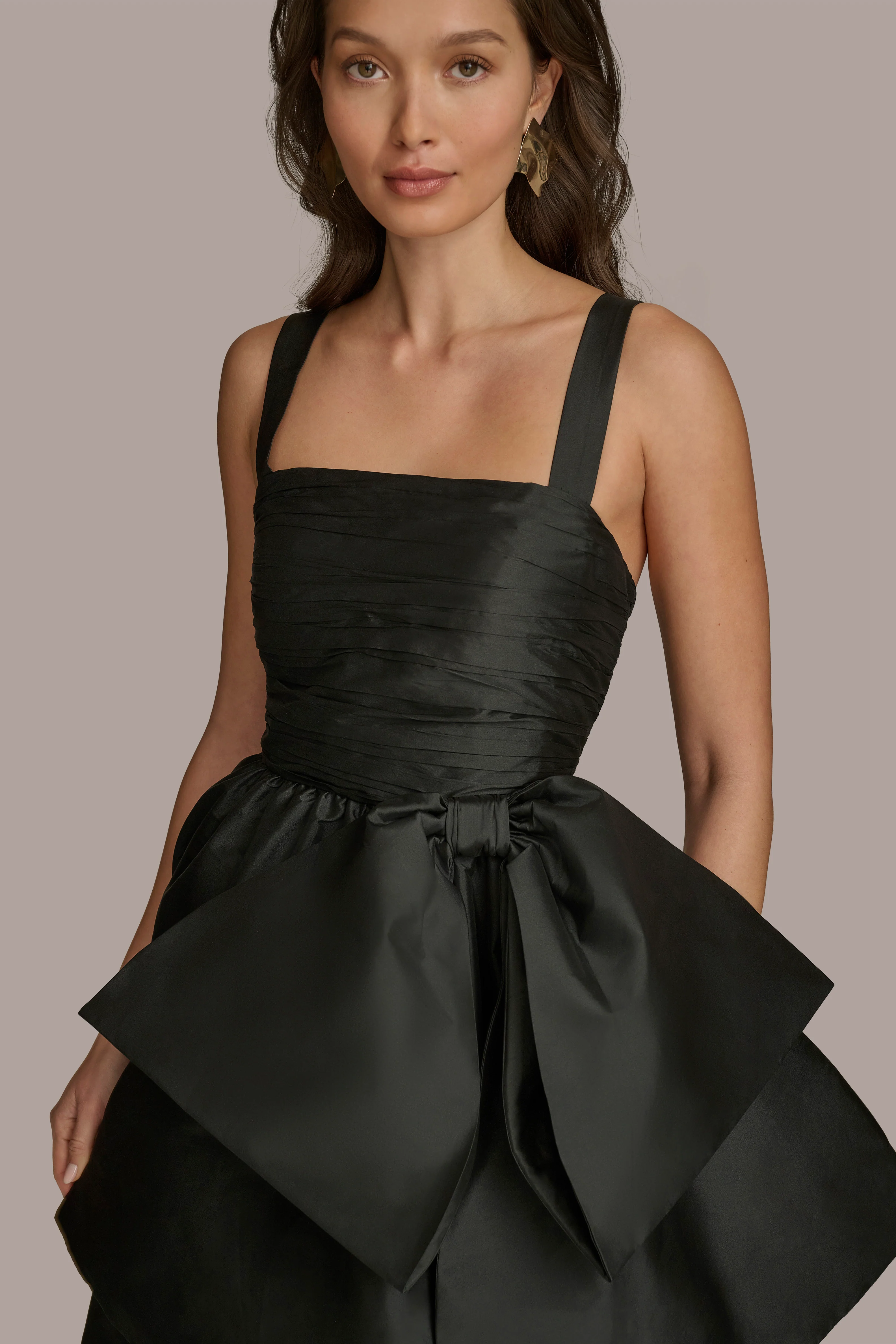 BALL GOWN WITH BIG BOW