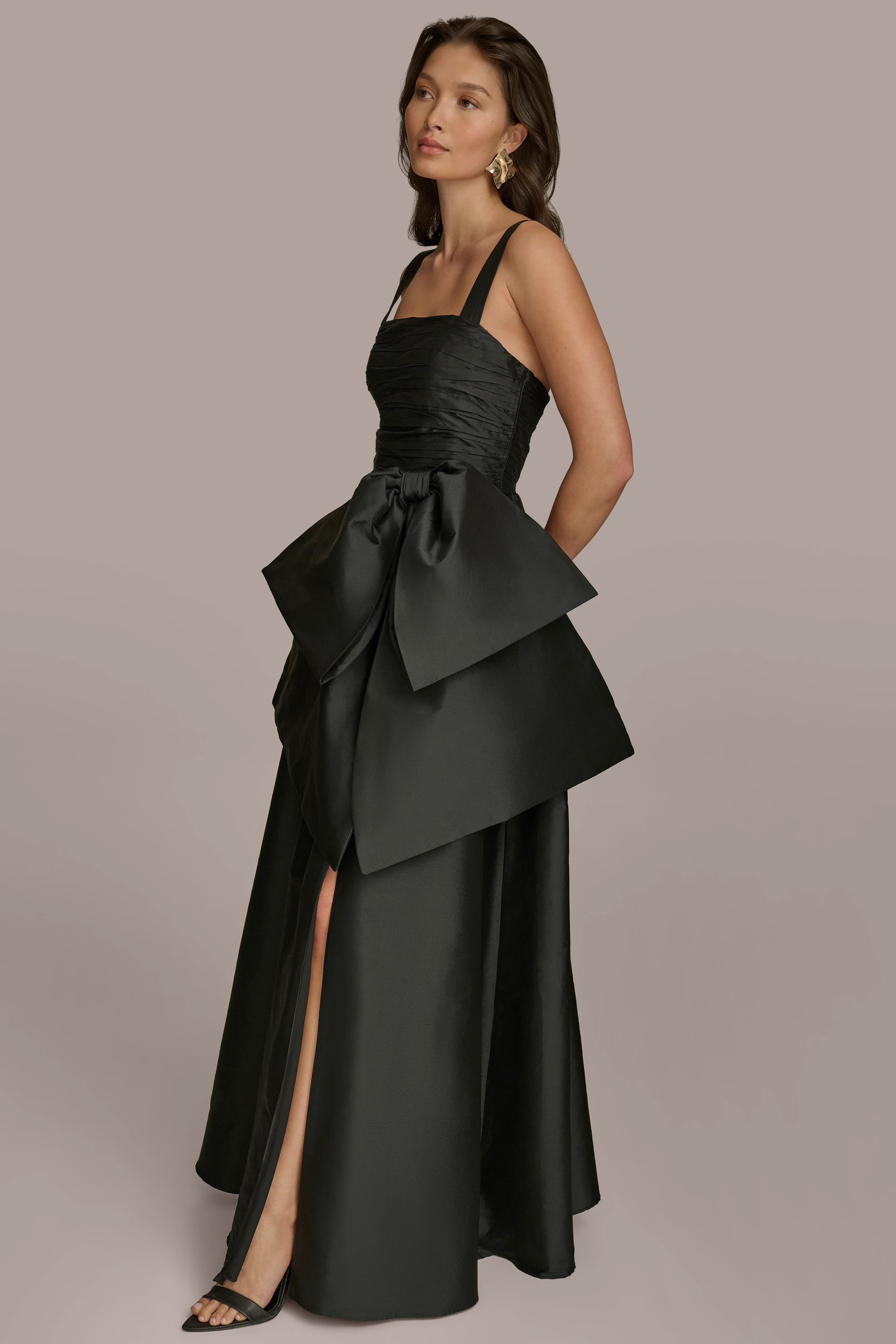 BALL GOWN WITH BIG BOW