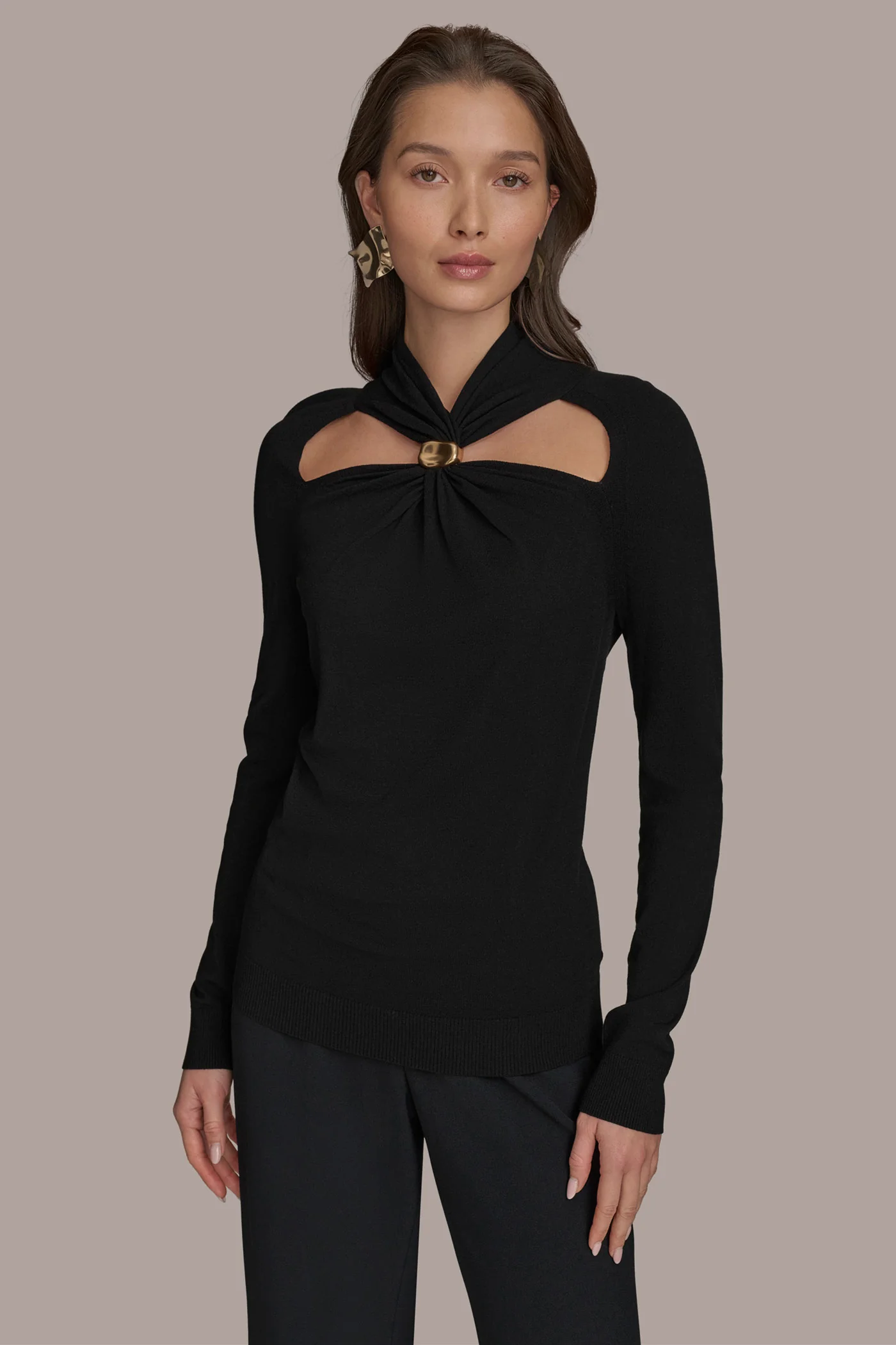 TOP WITH HARDWARE AND CUTOUT