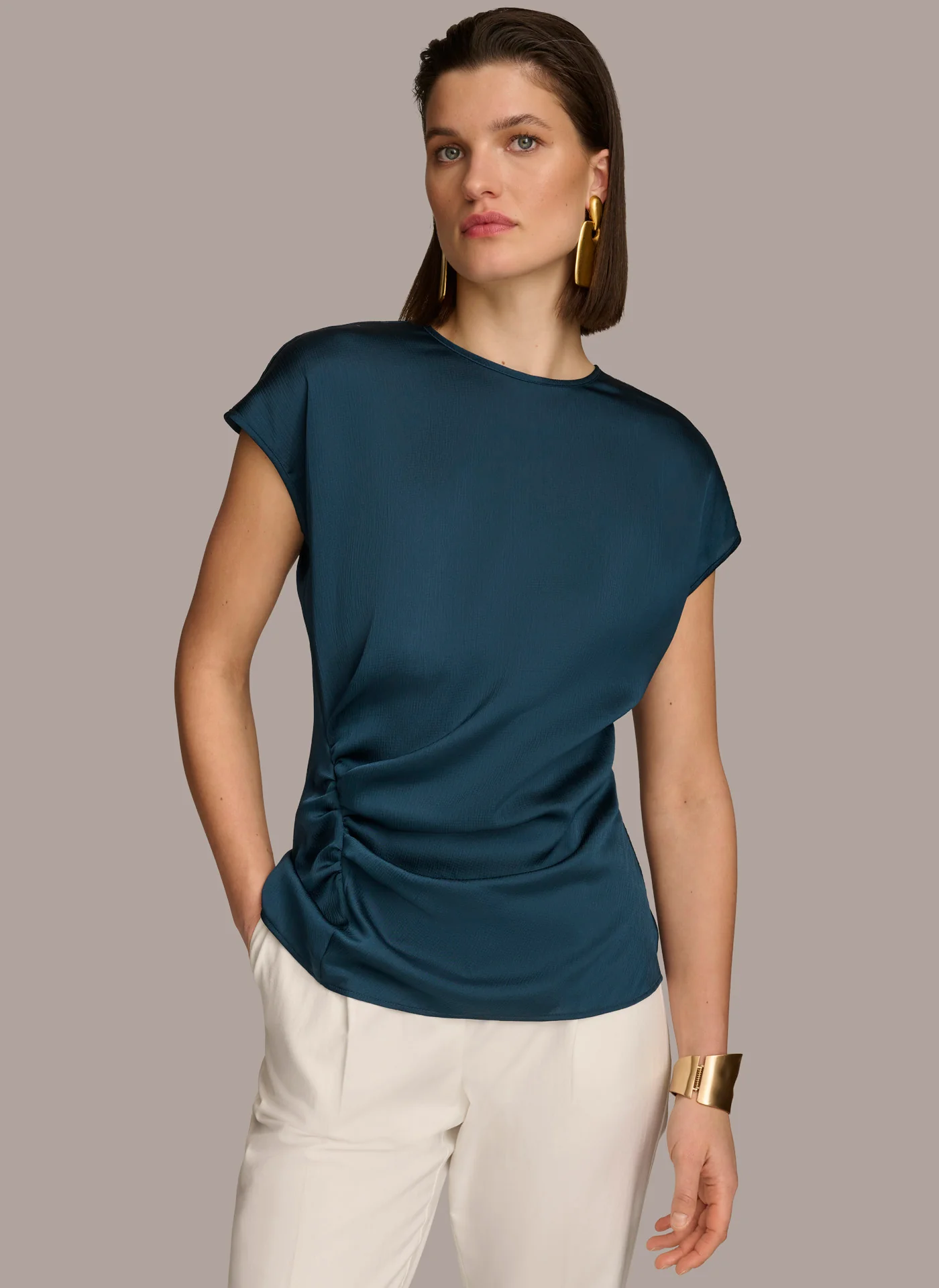 EXTENDED SHOULDER RUCHED TOP