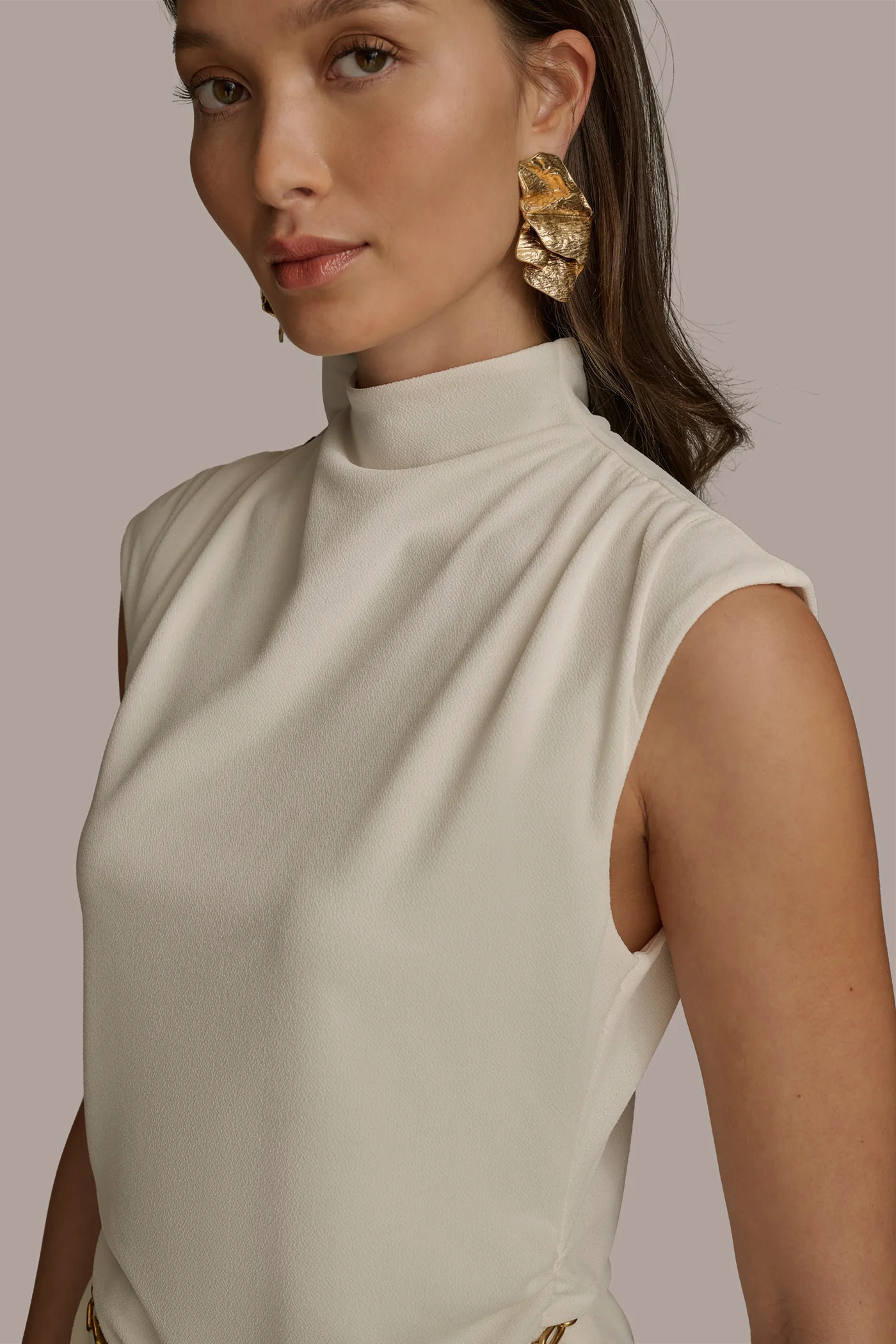 MOCK NECK TOP WITH CHAIN BELT