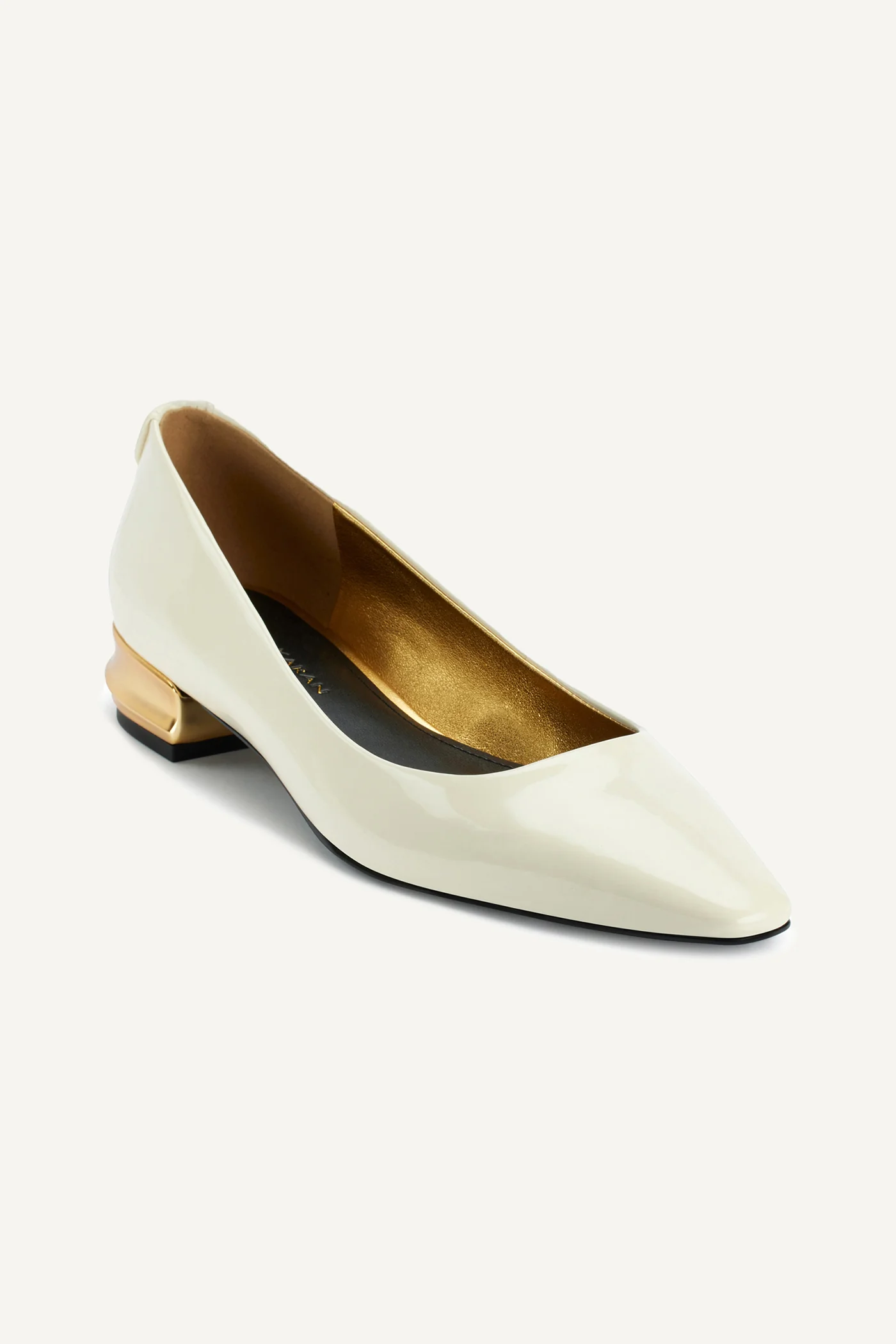 SAVITA POINTED FLAT