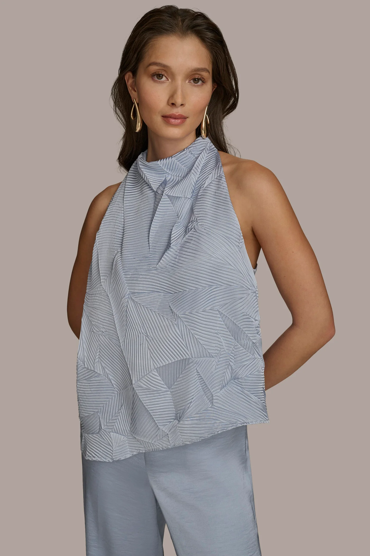 TEXTURED TOP WITH ANGLED HEM