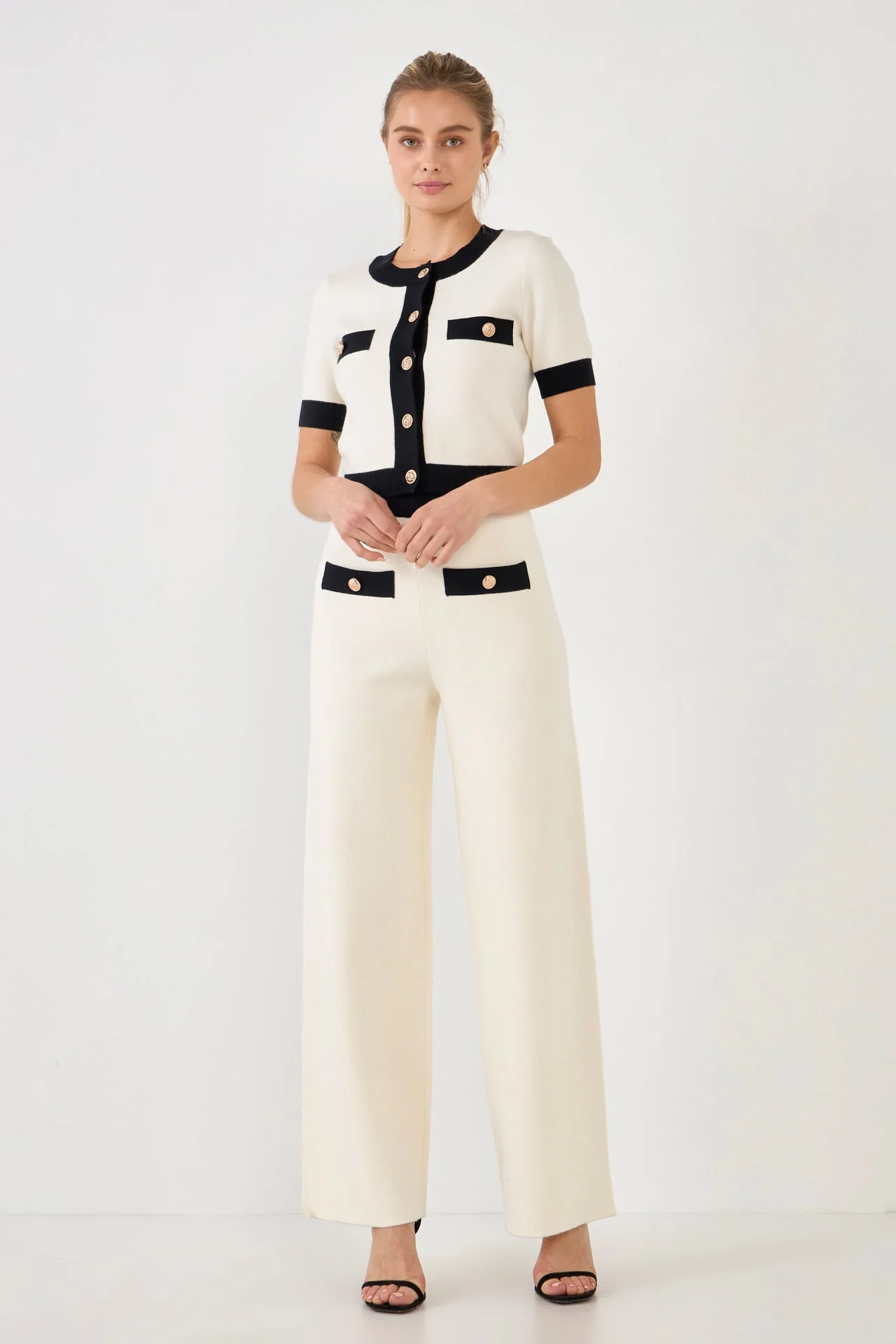 Contrast Band Knit Pants with Gold Buttons