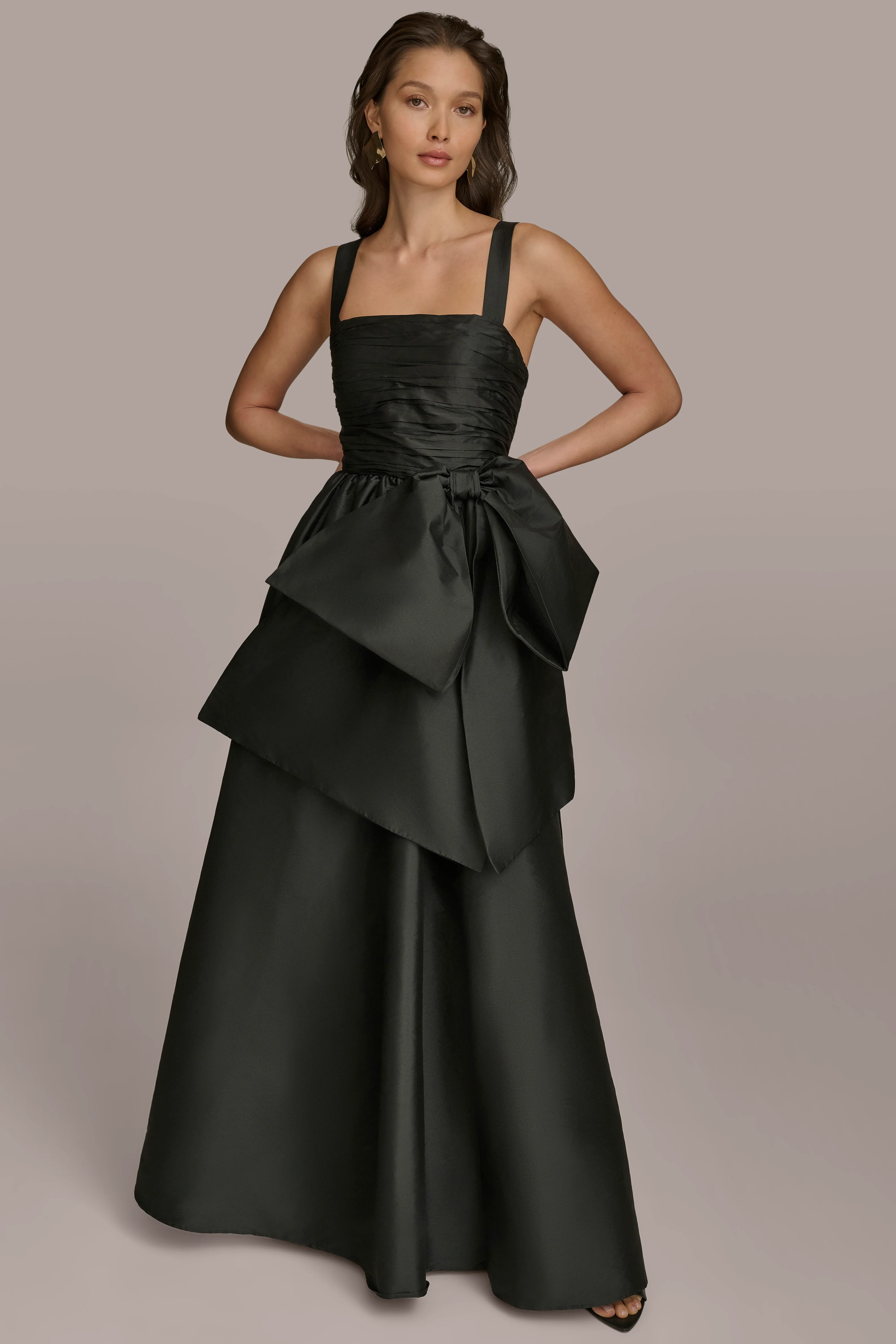 BALL GOWN WITH BIG BOW