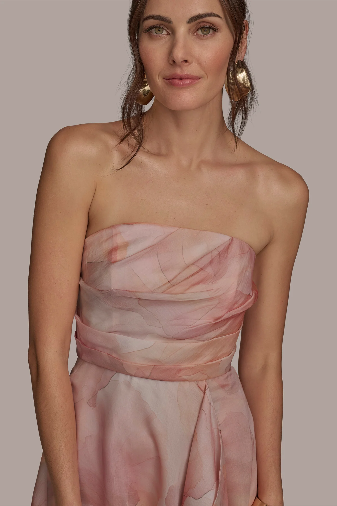 STRAPLESS DRAPED ORGANZA BALL GOWN