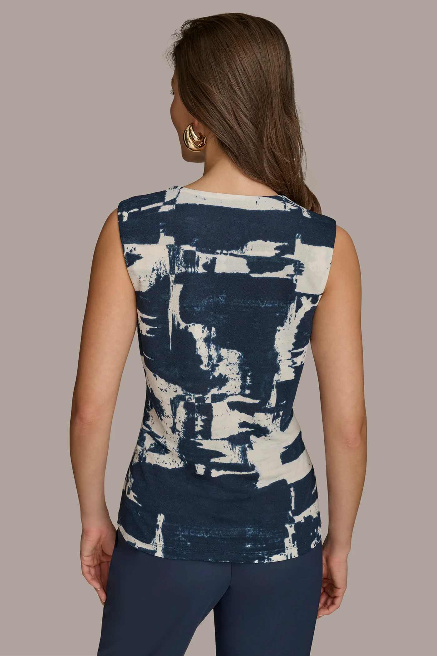 PRINTED TOP WITH WAIST HARDWARE