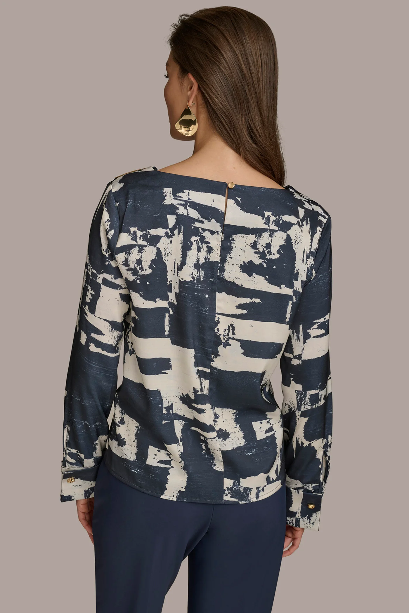 PRINTED TOP WITH HARDWARE