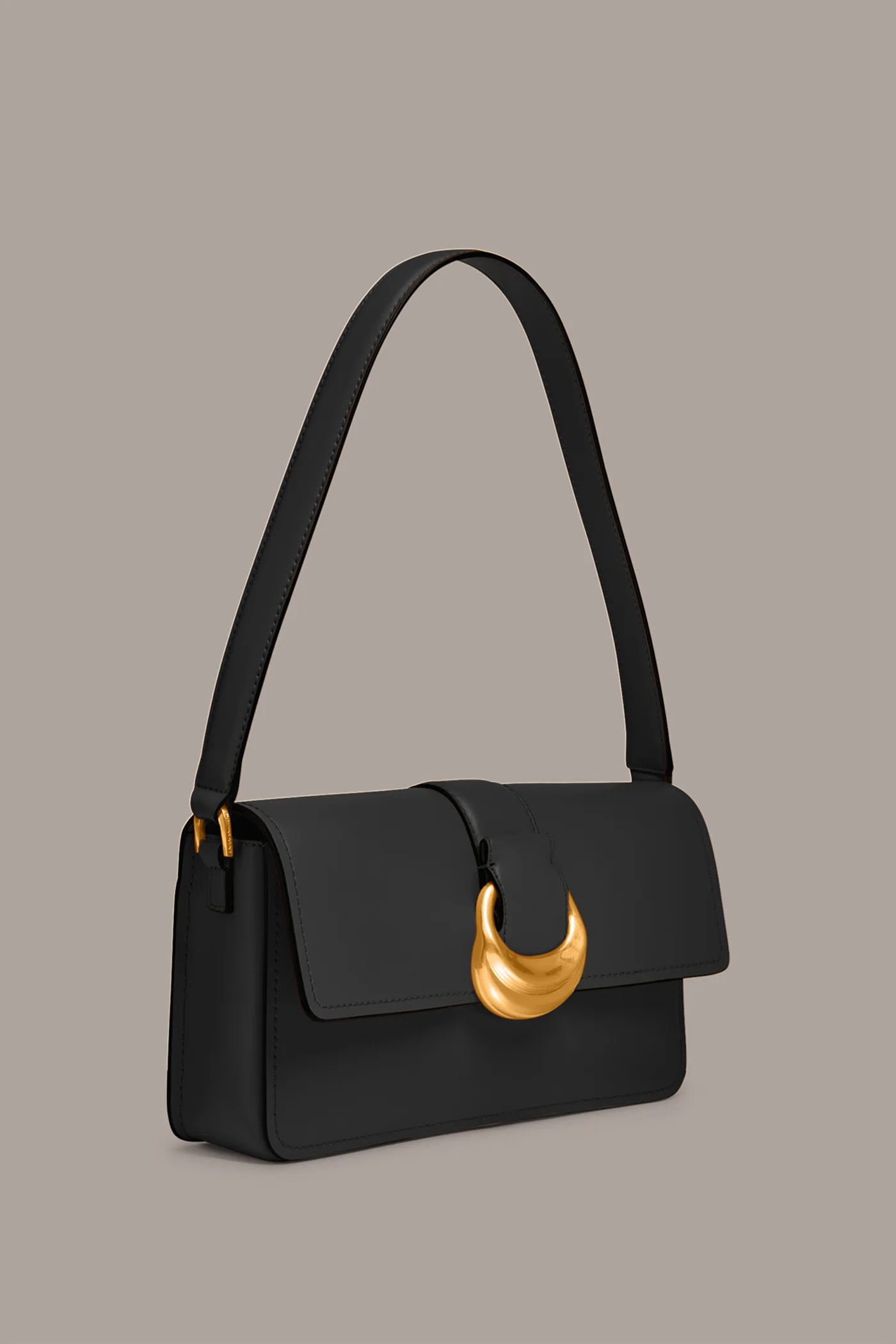 VALLEY STREAM SHOULDER