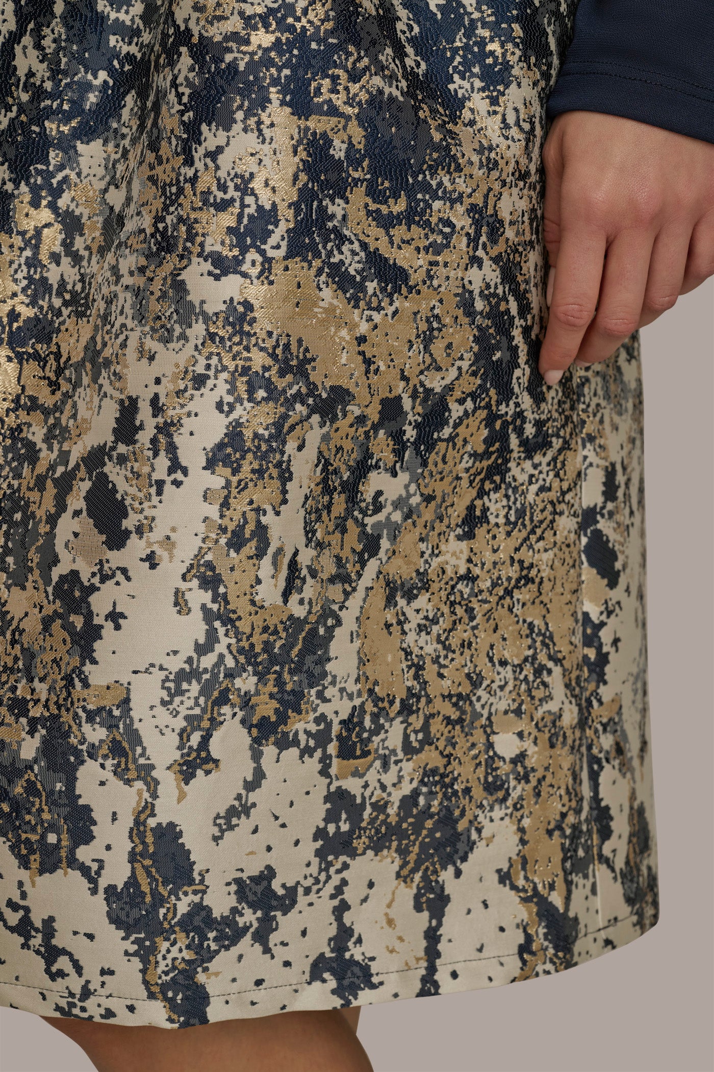 METALLIC JACQUARD SKIRT