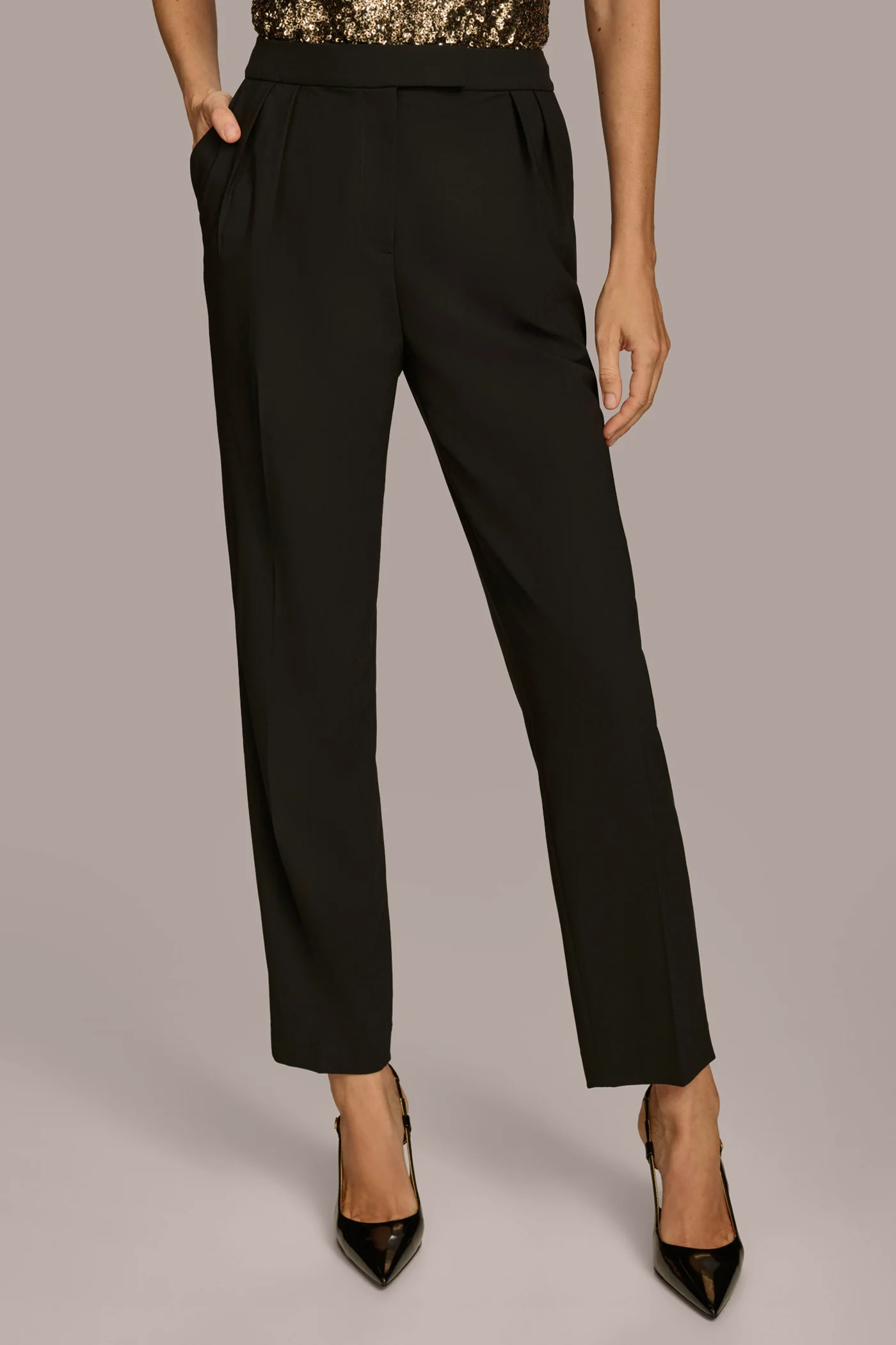 PLEATED STRAIGHT LEG PANT