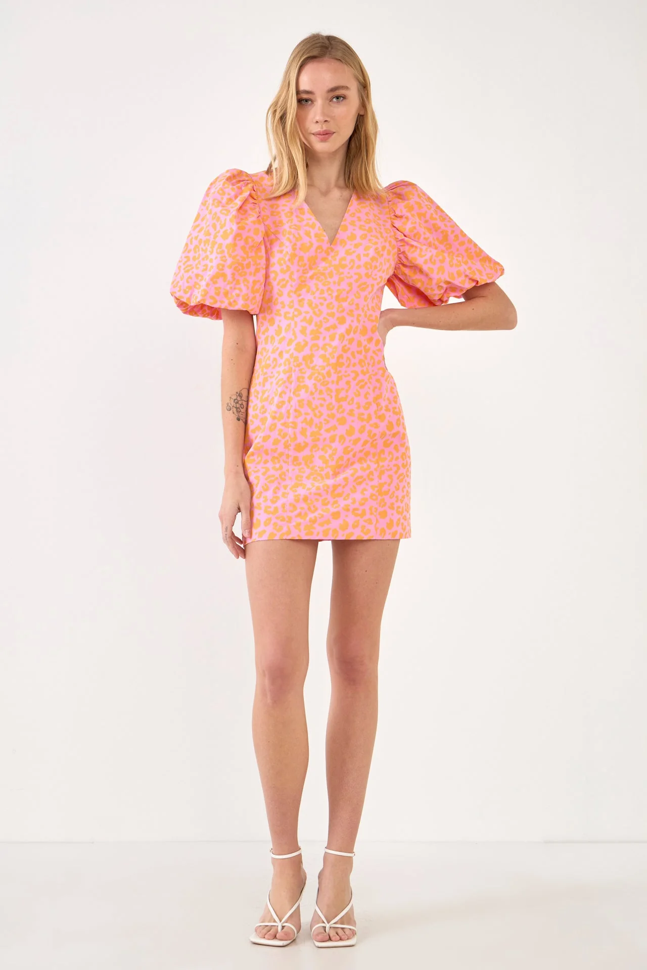 Leopard Printed Mini Dress with Puff Sleeves