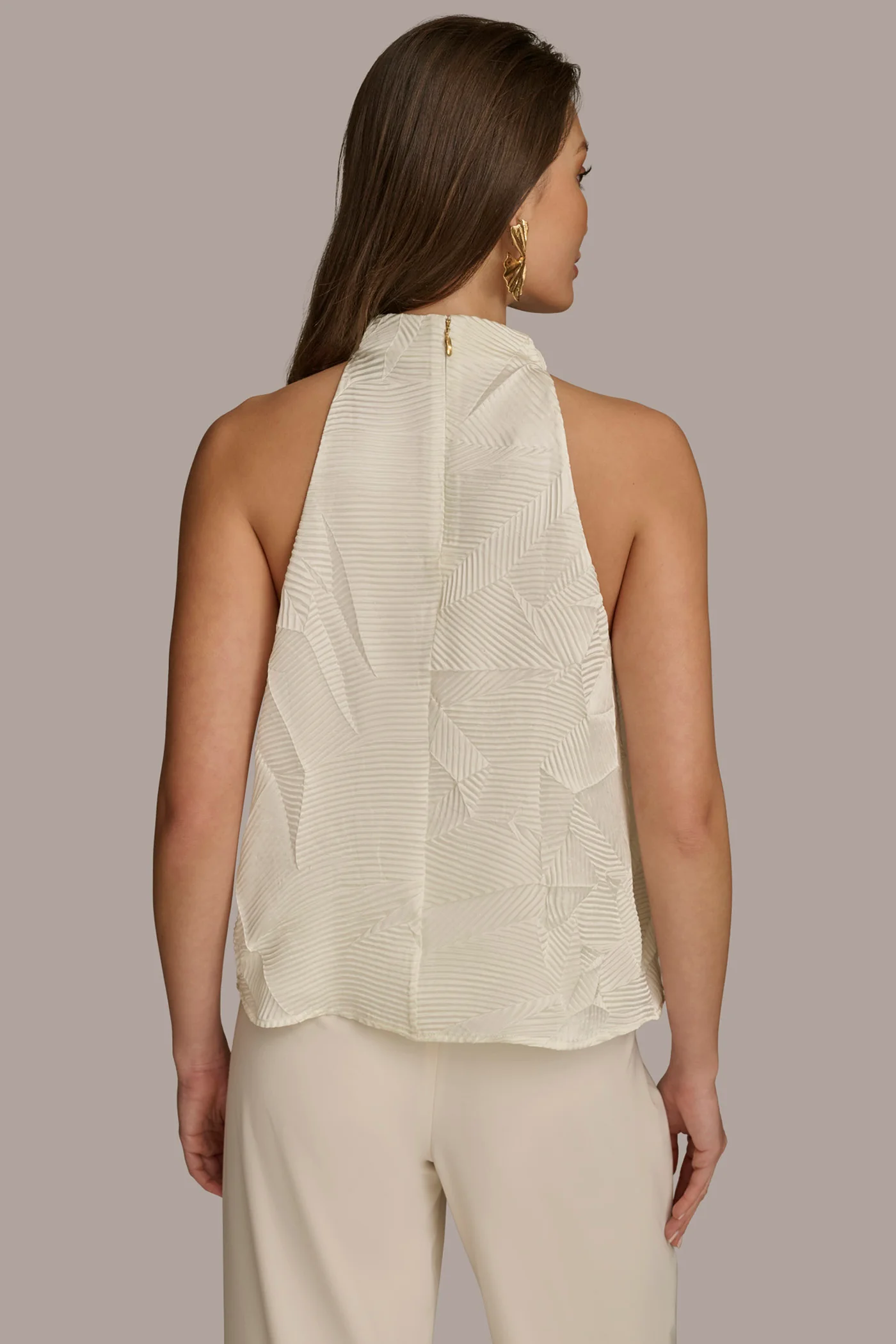 TEXTURED TOP WITH ANGLED HEM