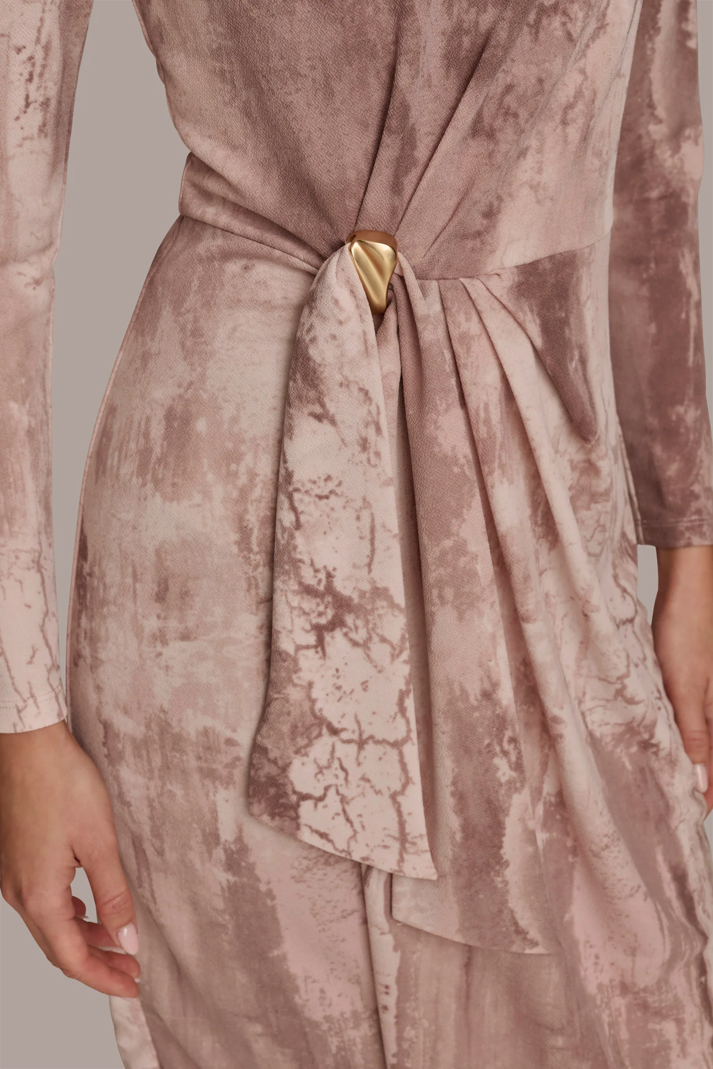 PRINTED LONG SLEEVE DRESS WITH HARDWARE