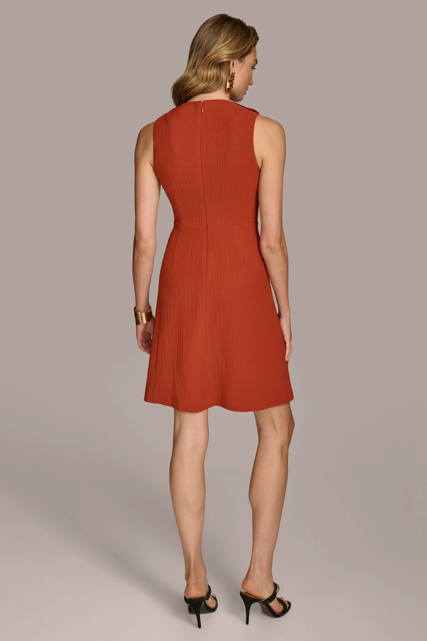 RIBBED DRESS WITH BUTTONS