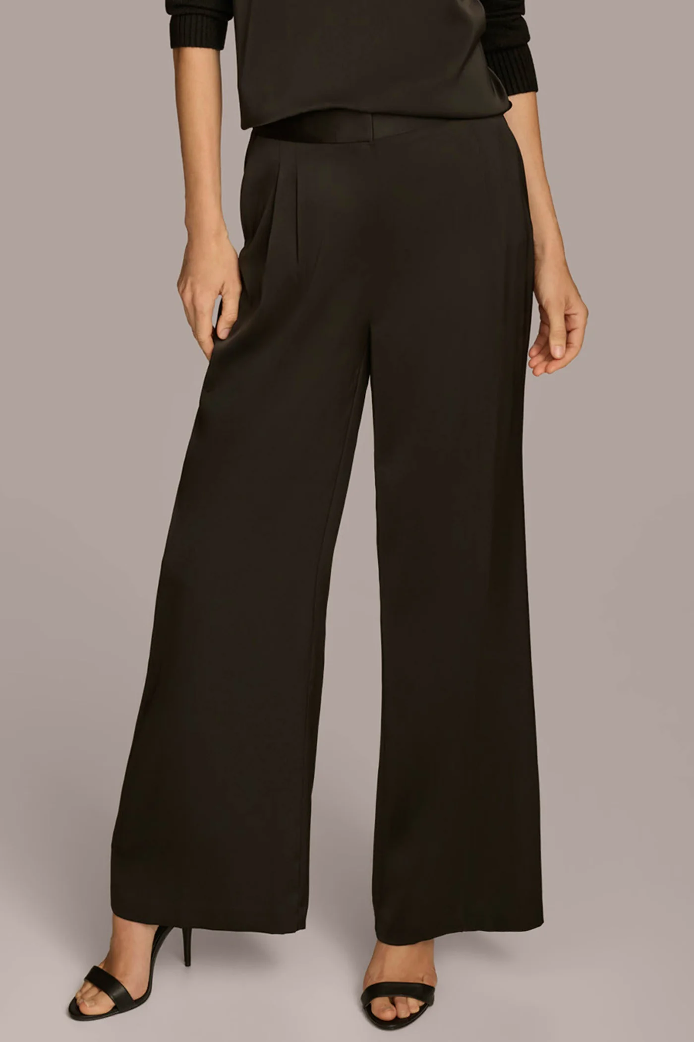 PLEATED WIDE LEG PANT
