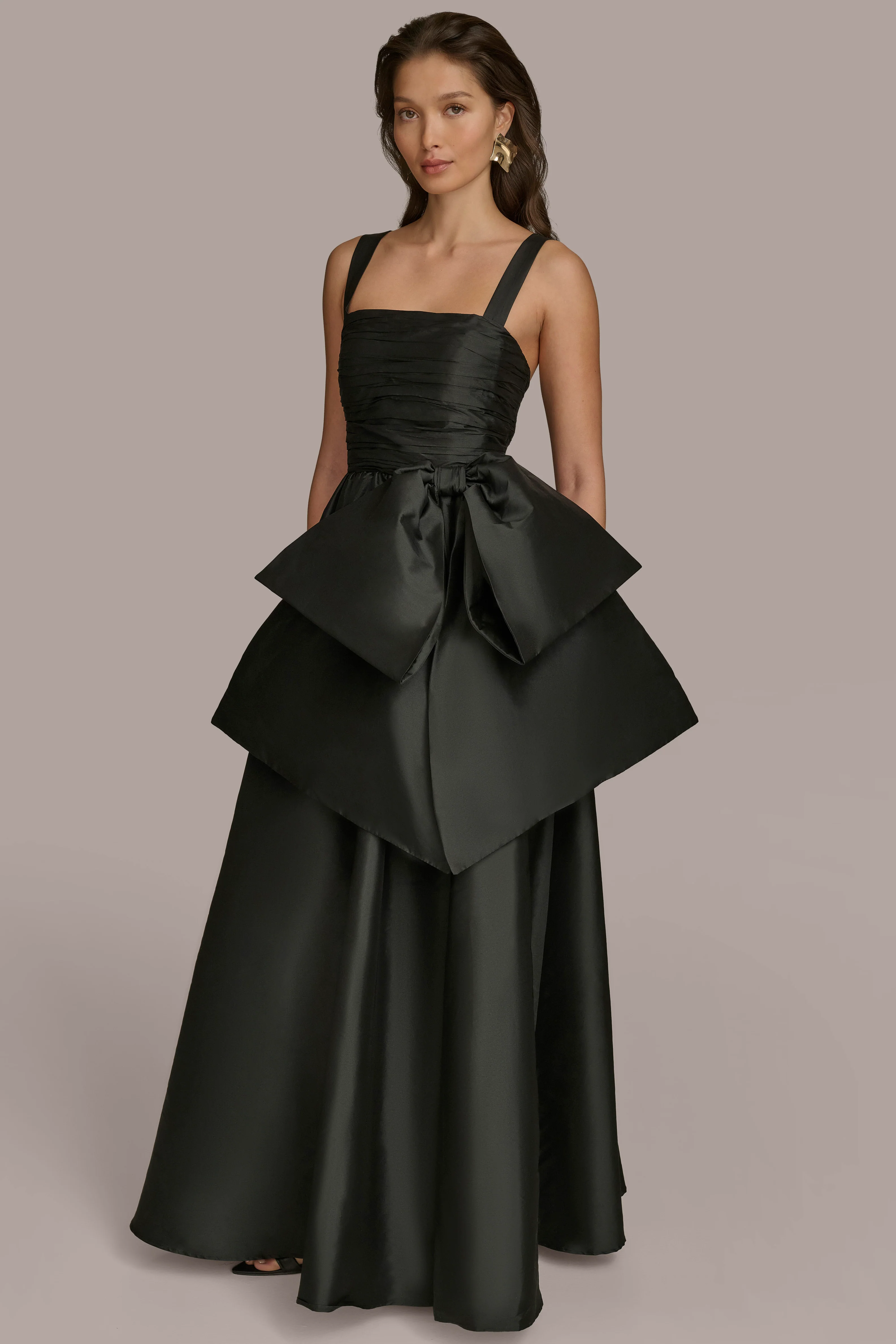 BALL GOWN WITH BIG BOW