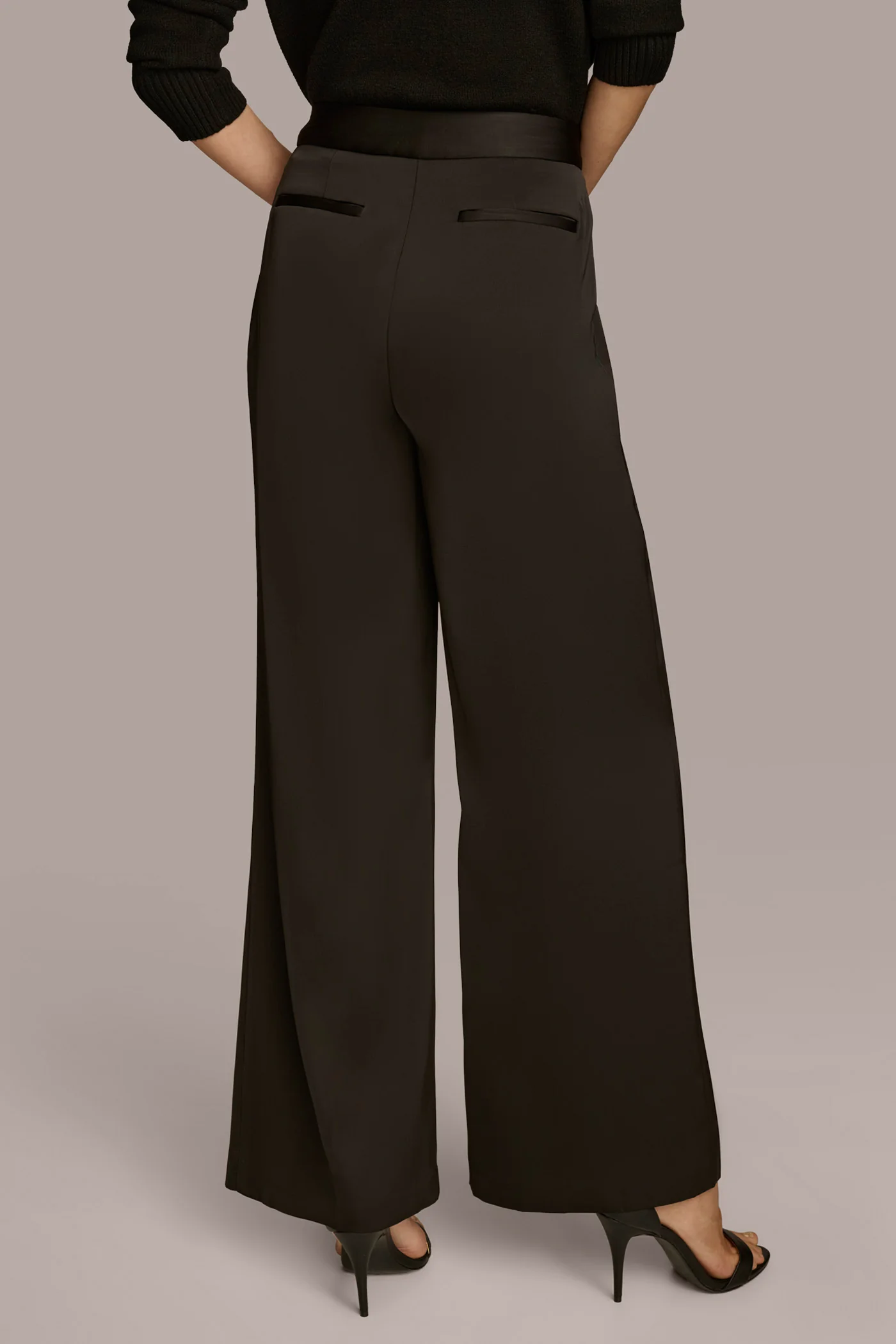 PLEATED WIDE LEG PANT