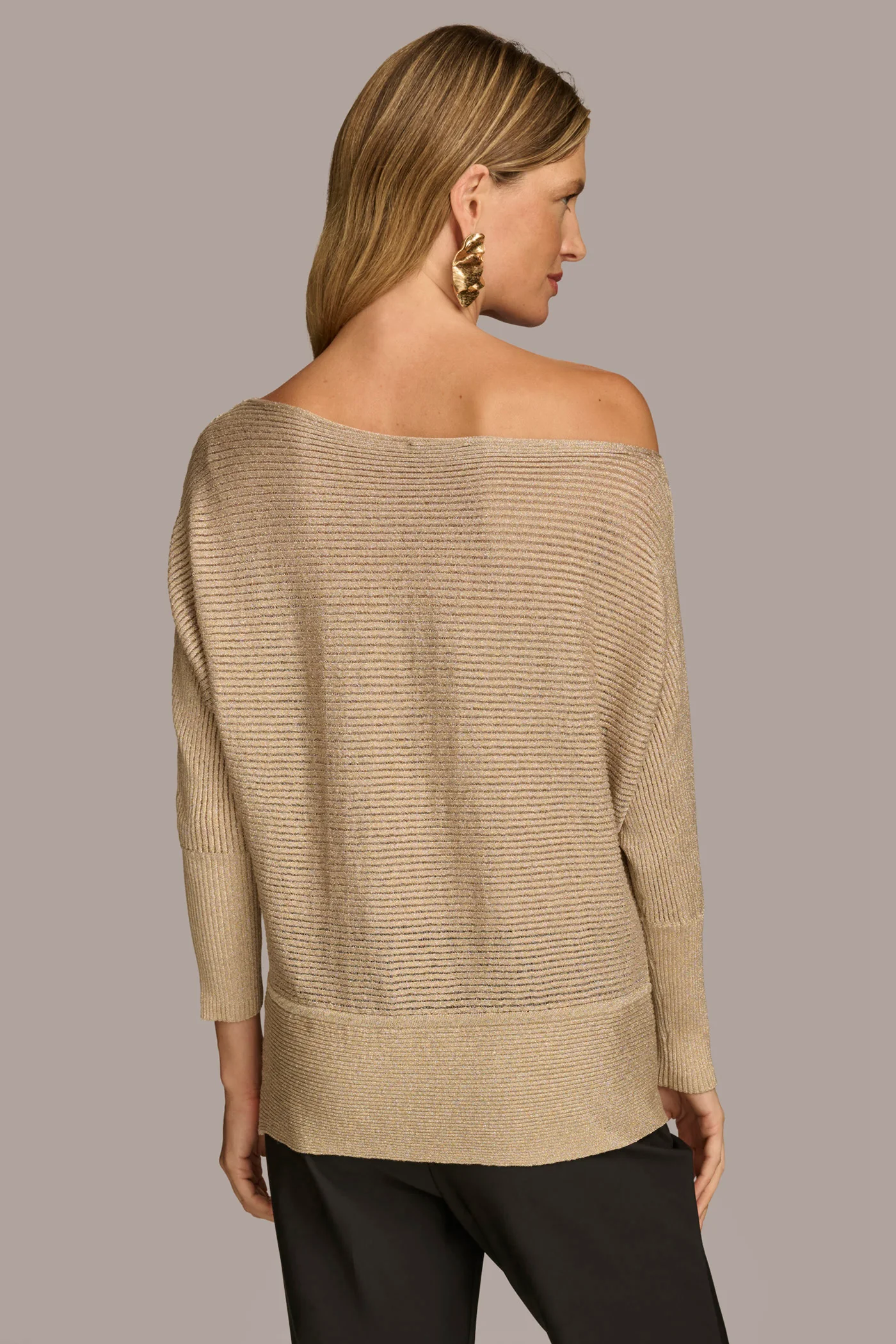OVERSIZED SWEATER