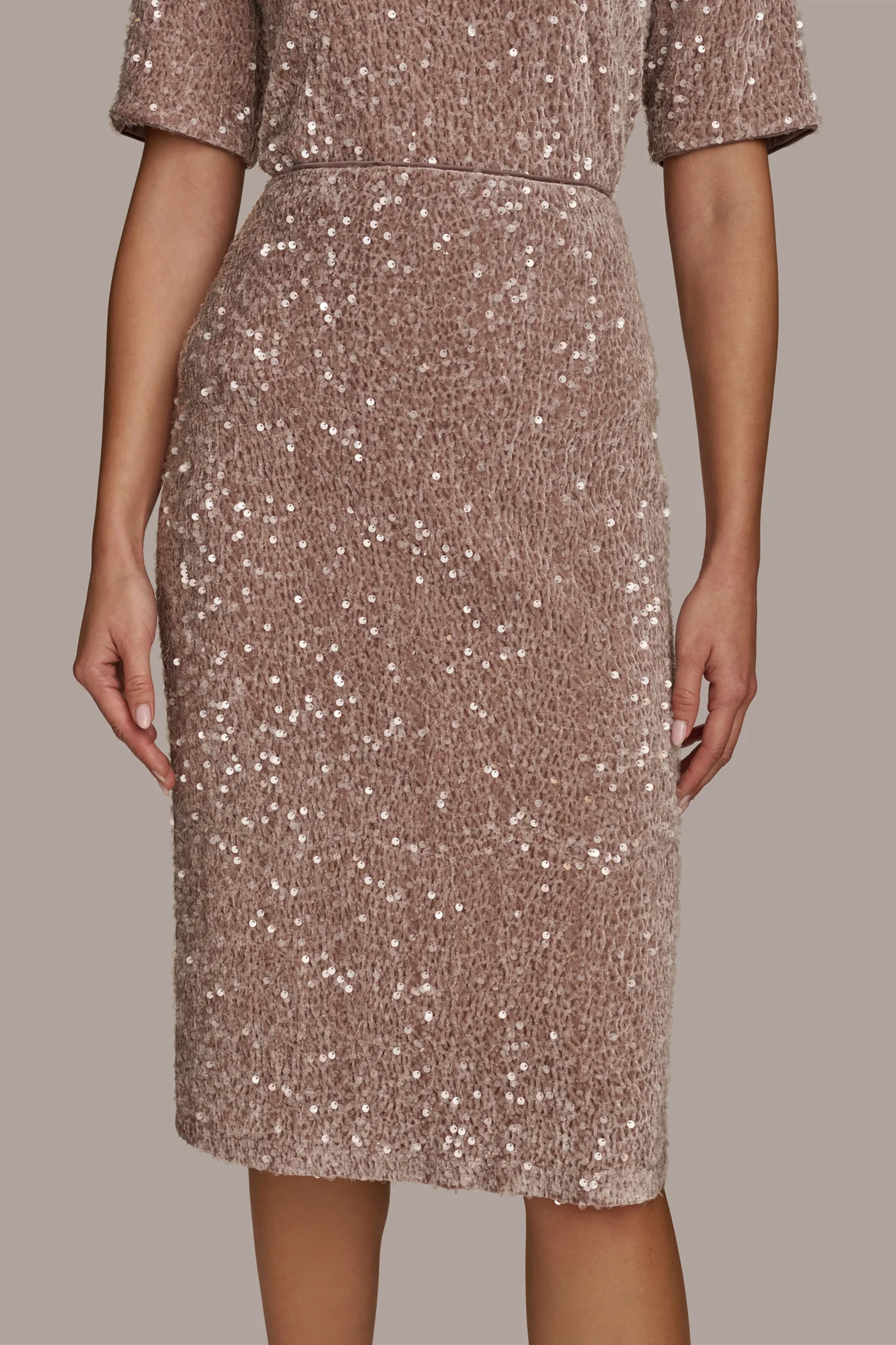 NOVELTY SEQUIN MIDI SKIRT