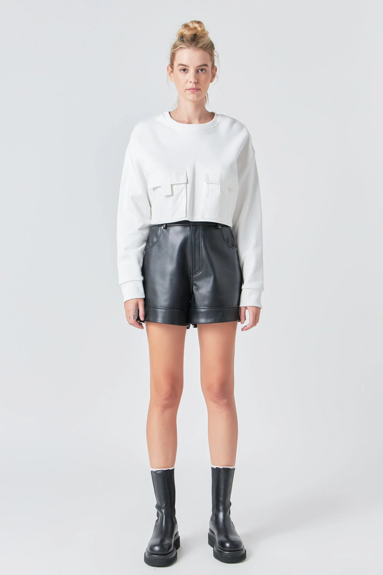 Pockets Detail Cropped Sweatshirt