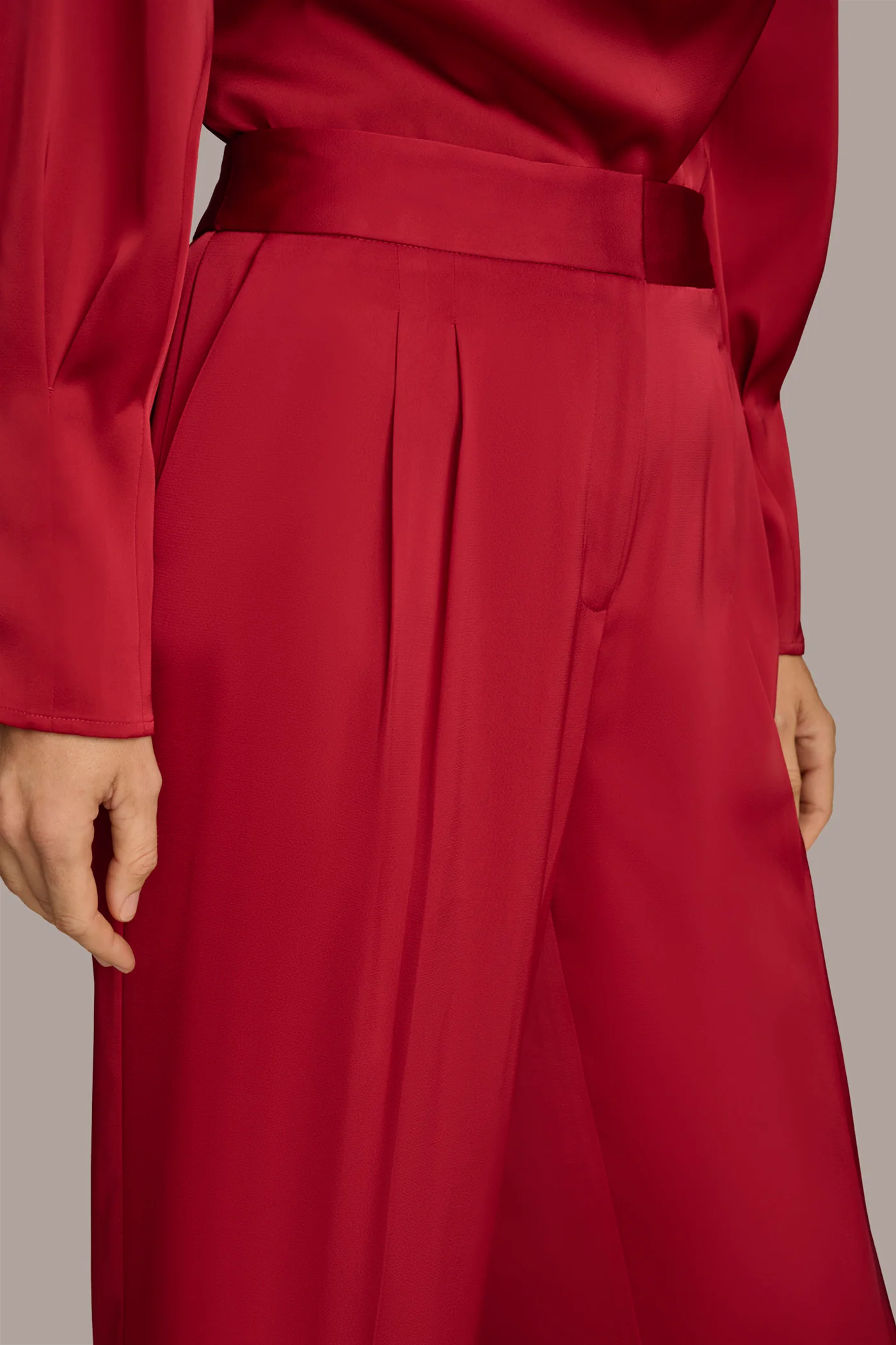 PLEATED WIDE LEG PANT