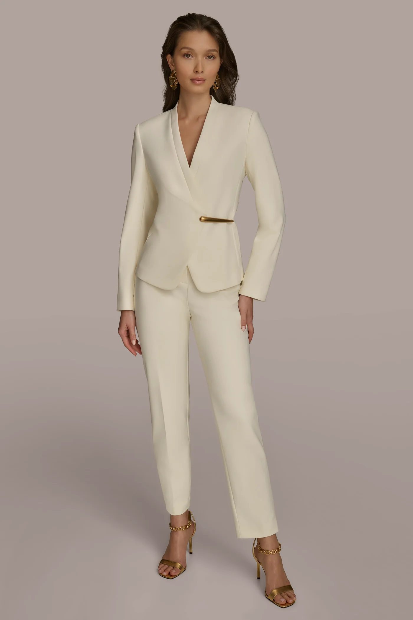 WRAP JACKET WITH BAR CLOSURE