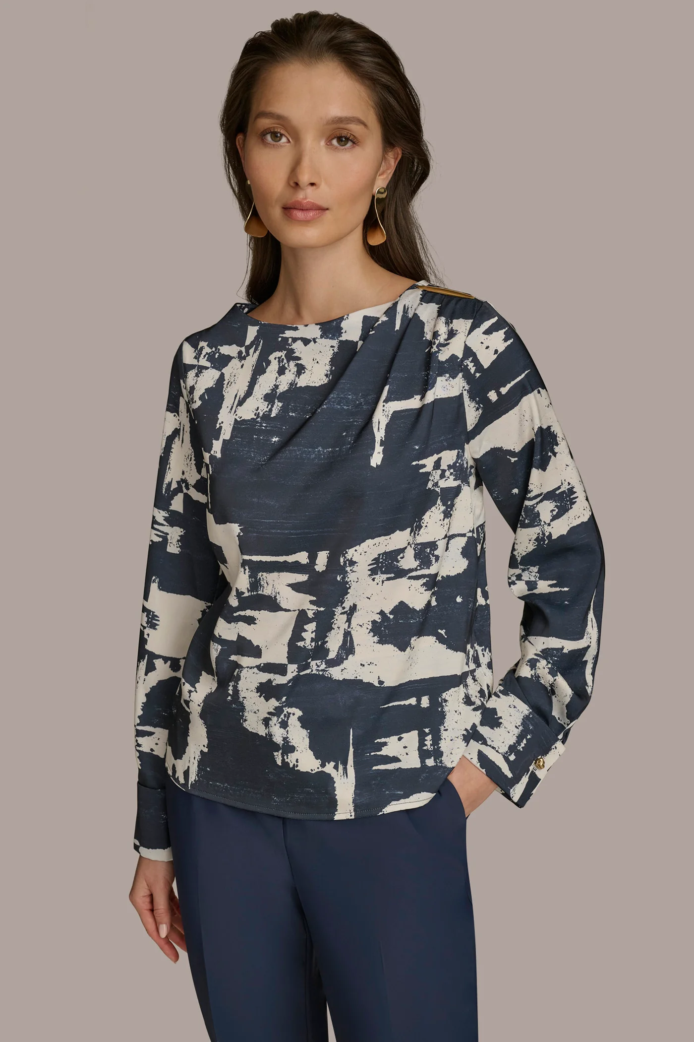 PRINTED TOP WITH HARDWARE