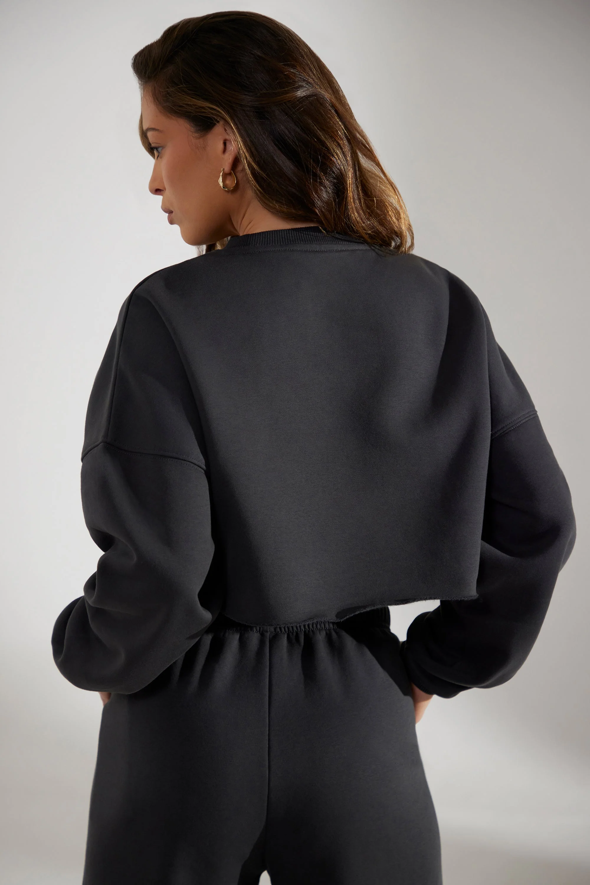 Cropped Oversized Sweatshirt in Washed Black