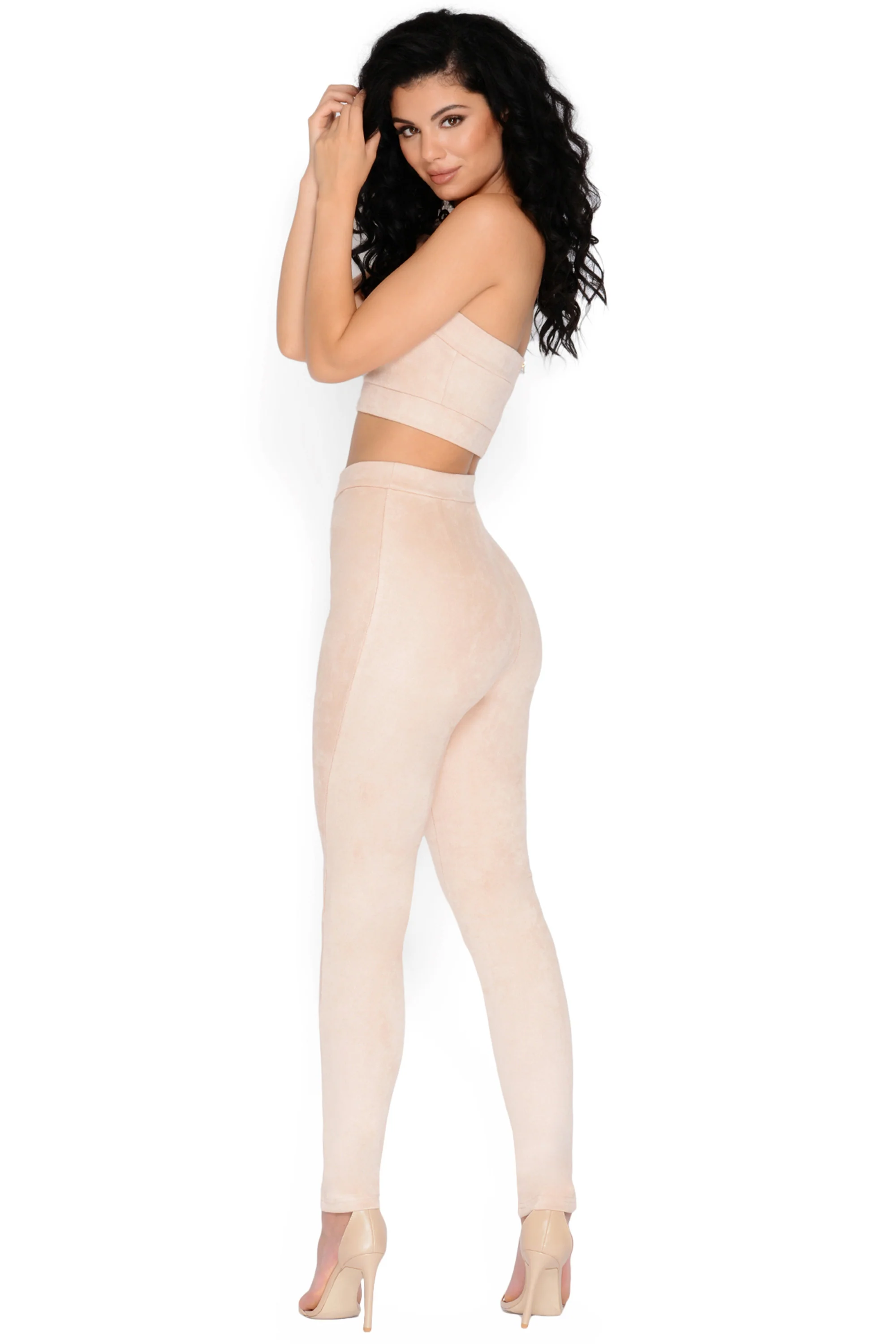 Killin‘ It Softly Suede Bandeau Top in Nude