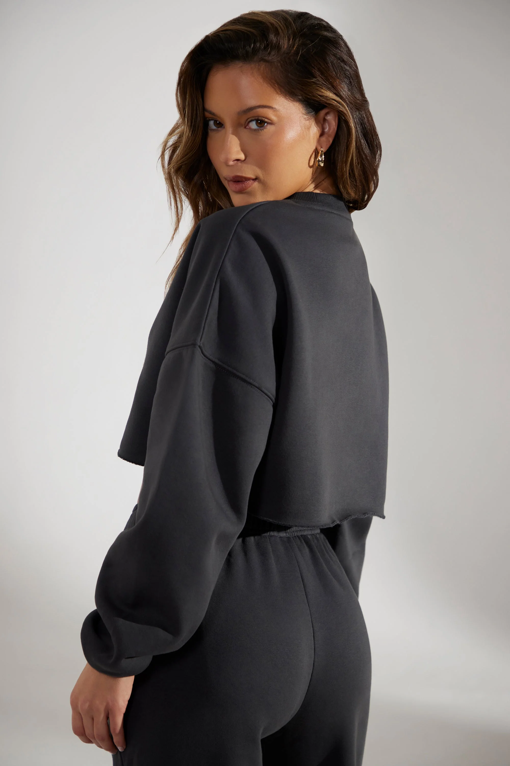 Cropped Oversized Sweatshirt in Washed Black