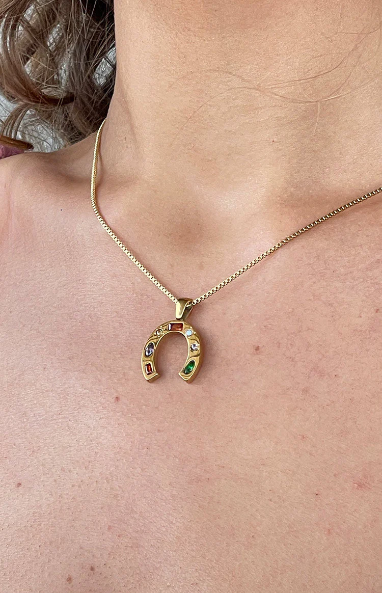 Georgia Gold U-Shaped Horseshoe Pendant Necklace