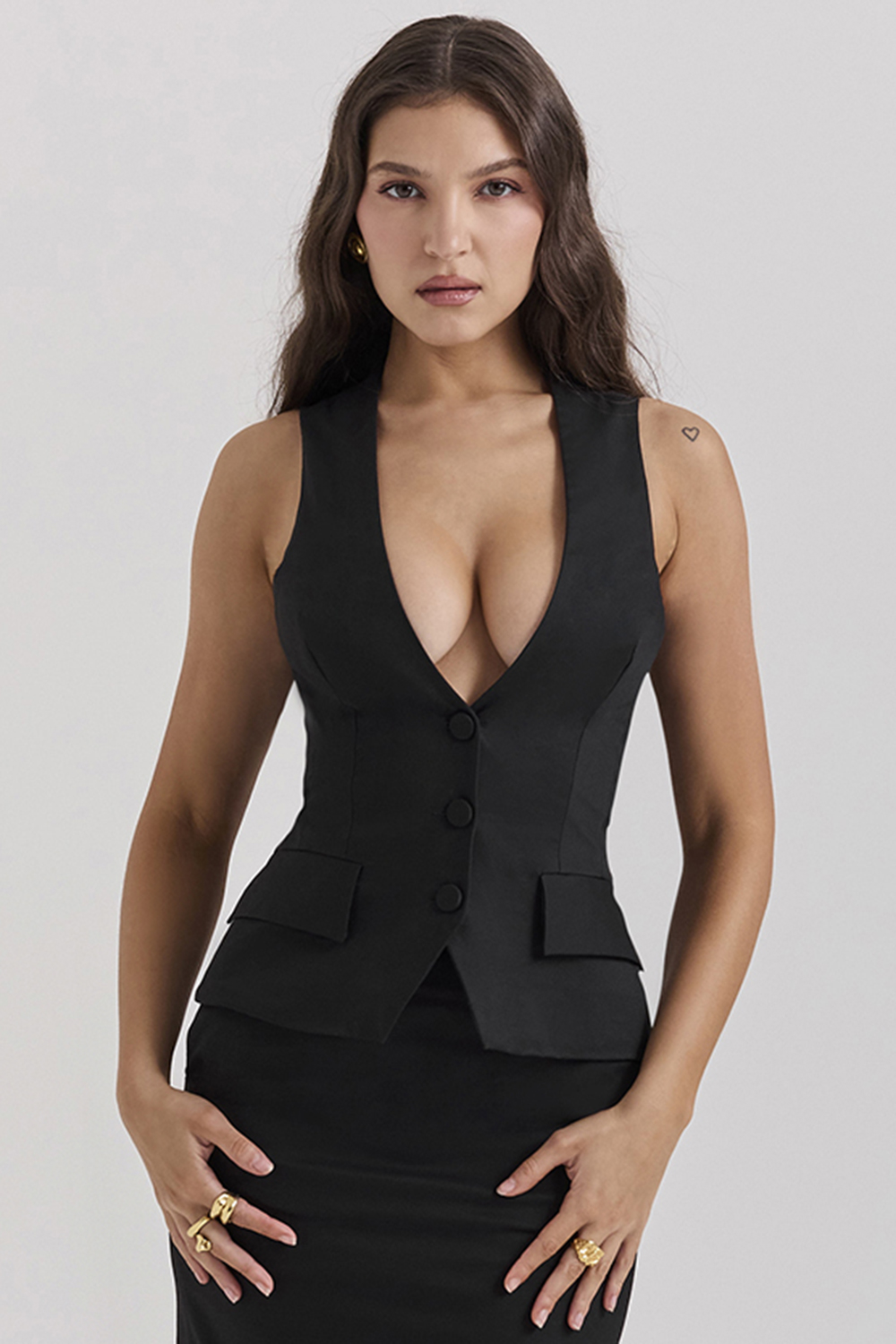 Juliet Black Sleeveless Tuxedo Top