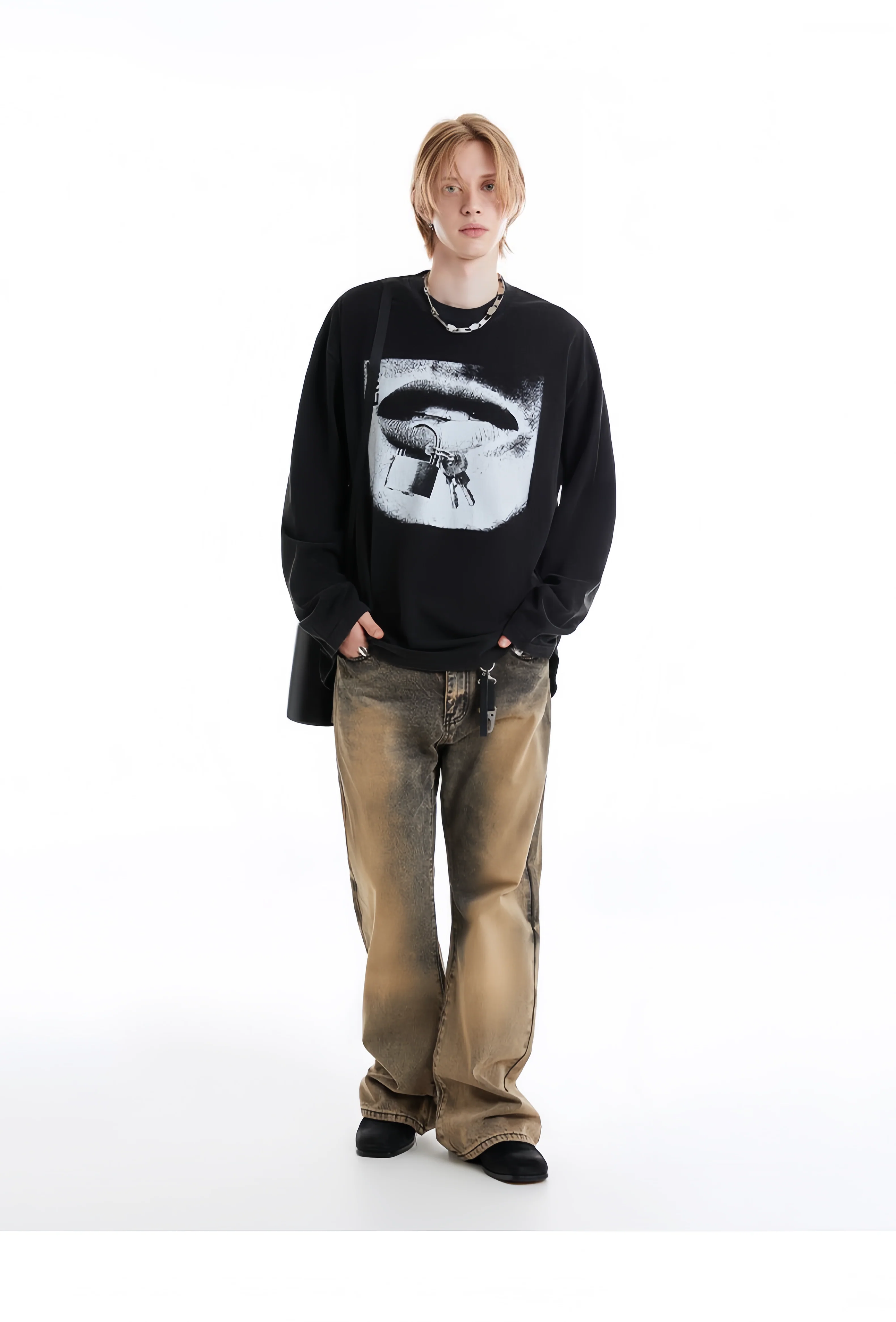 Lip Lock Long-Sleeve