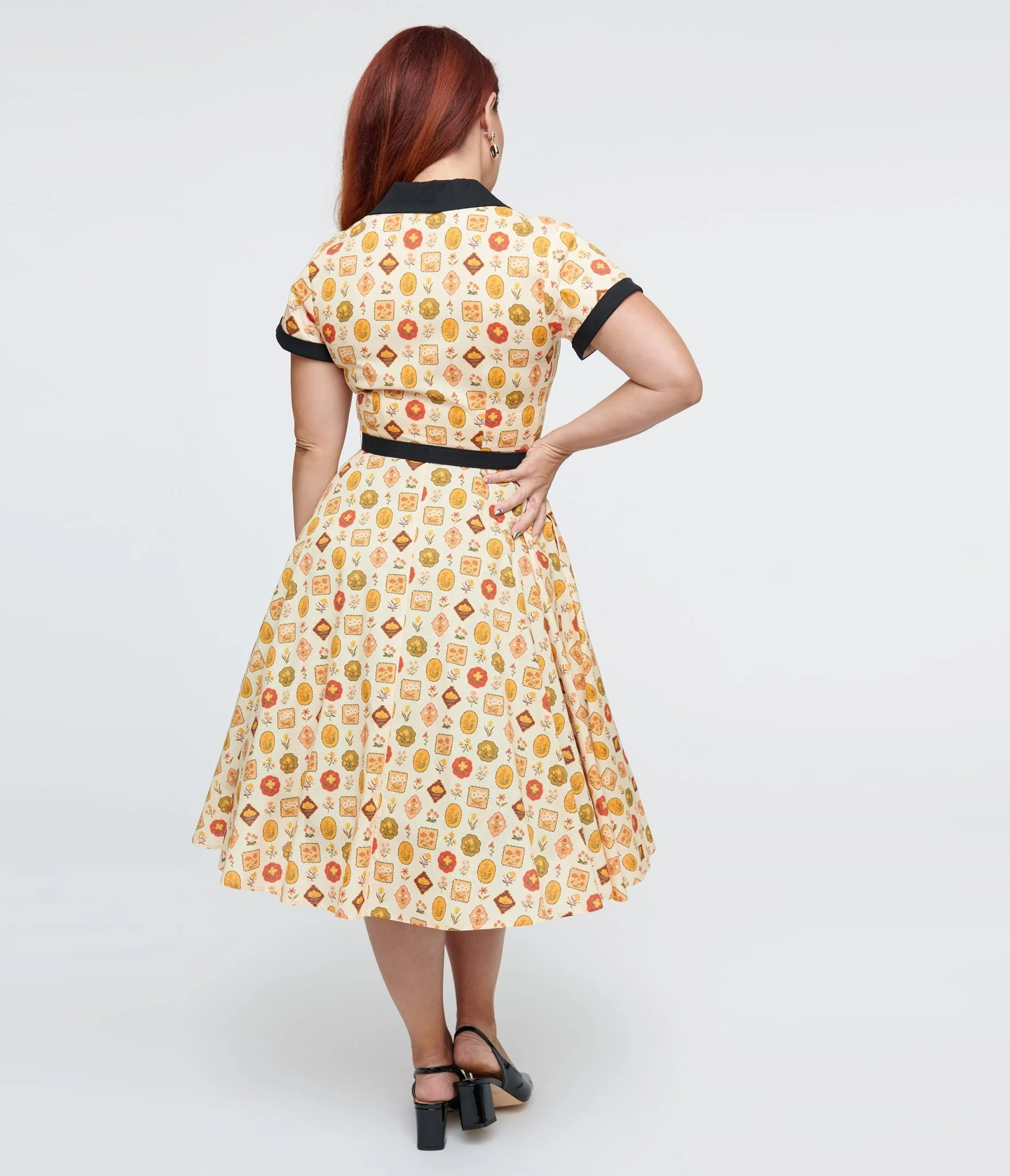 Unique Vintage 1950s Cream Market Print Alexis Swing Dress
