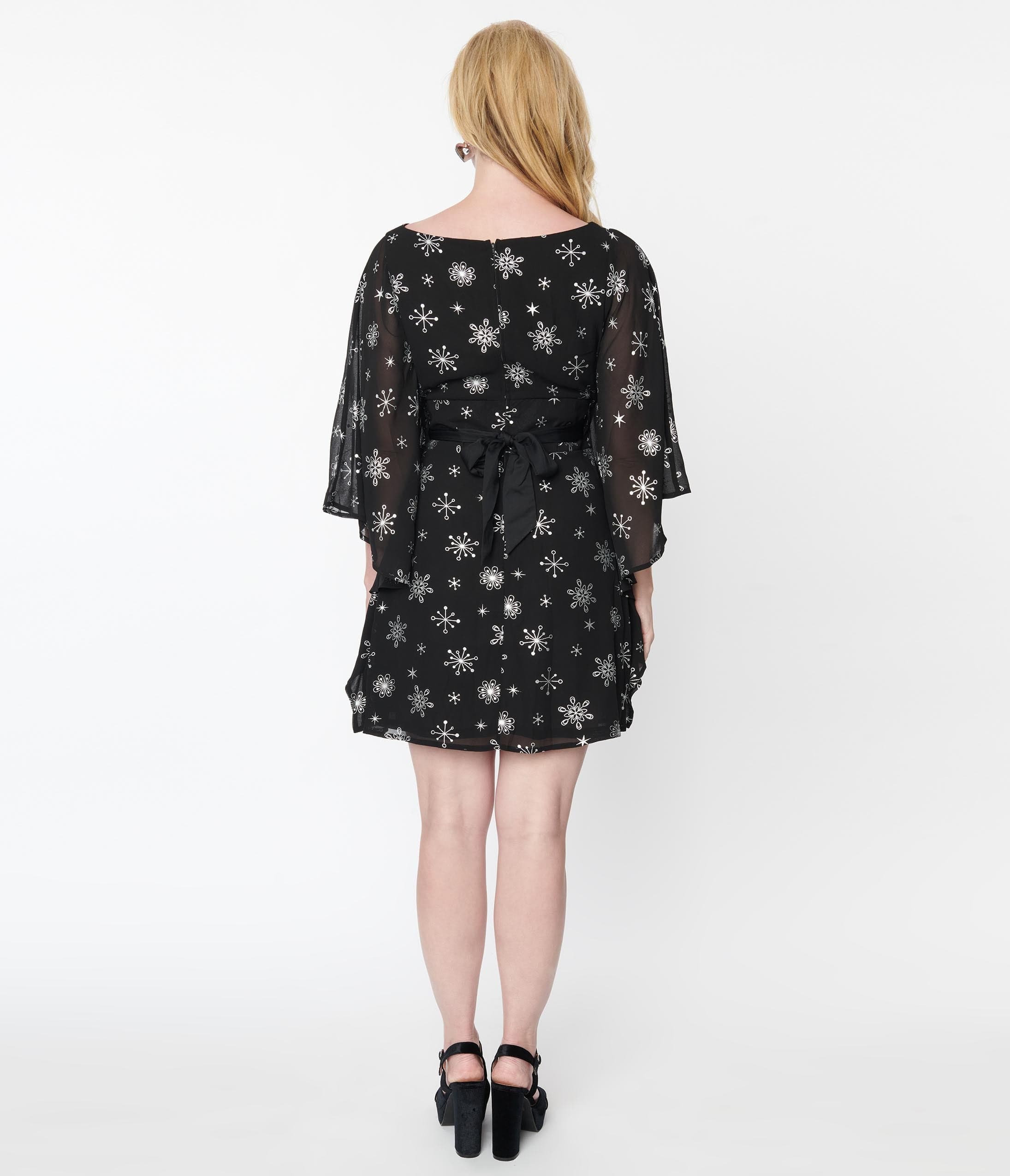 Smak Parlour Black & Silver Snowflake Social Climber Caftan