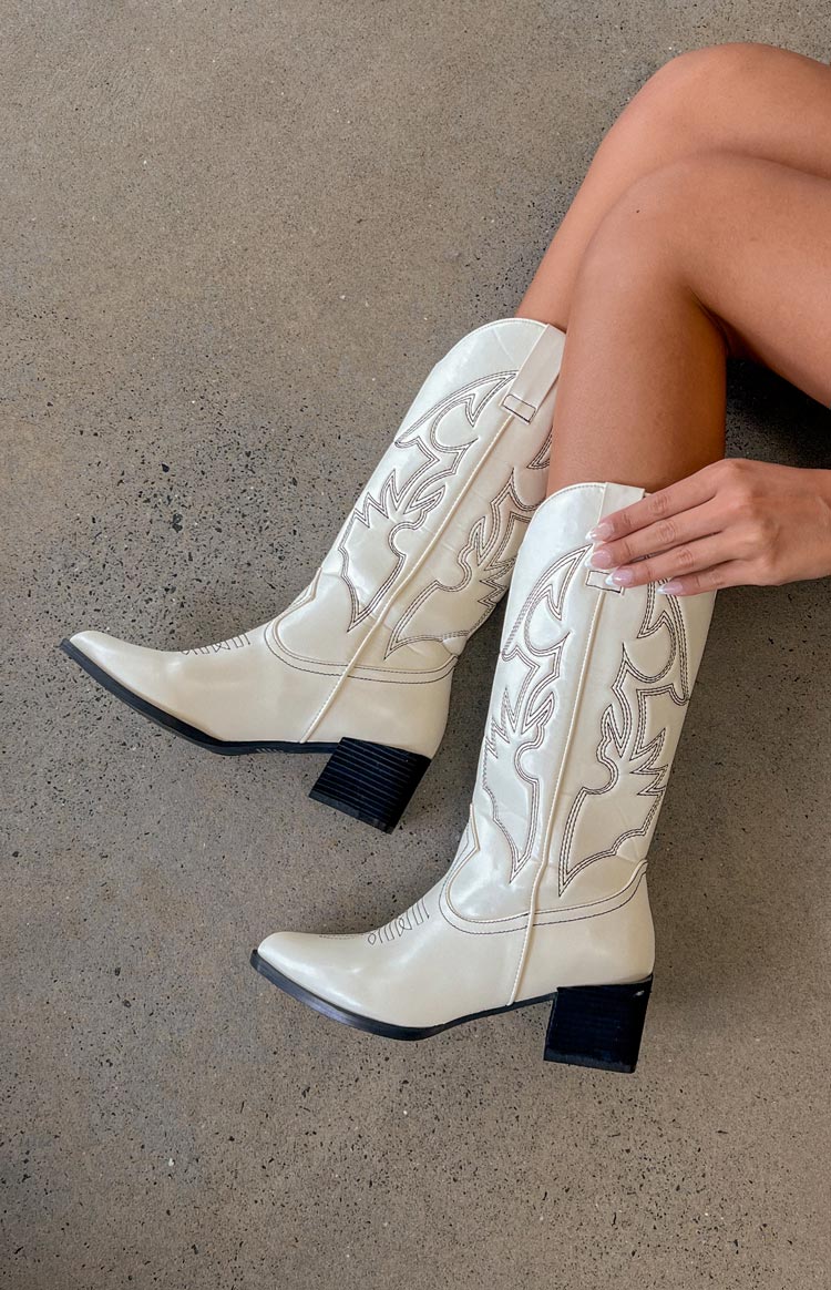 Therapy Ranger Bone and Black Cowboy Boots