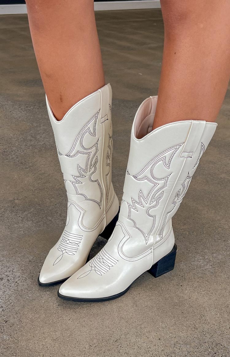 Therapy Ranger Bone and Black Cowboy Boots