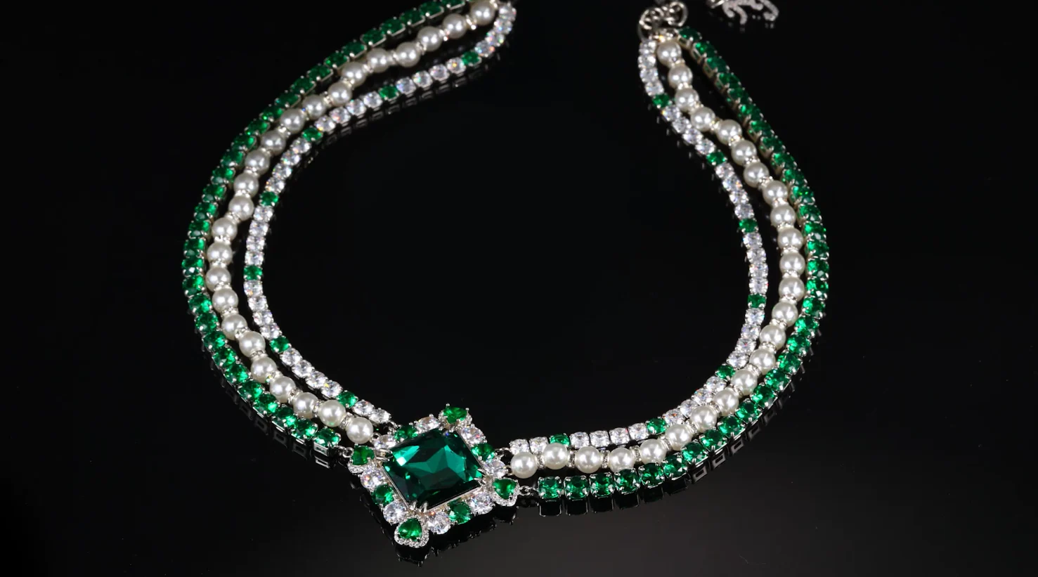 Green Alena Necklace (Final Sale)
