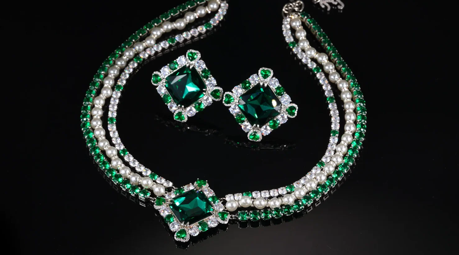 Green Alena Necklace (Final Sale)