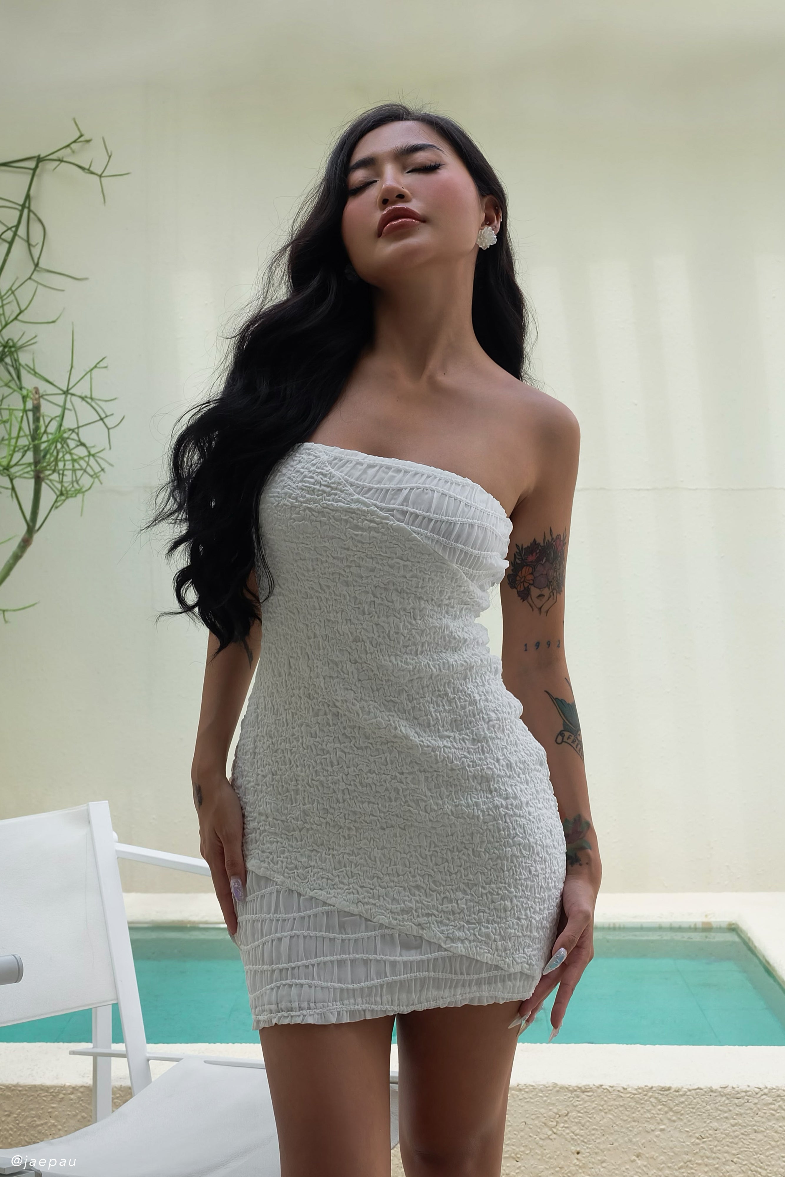 Gemina Textured Strapless Mini Dress - White