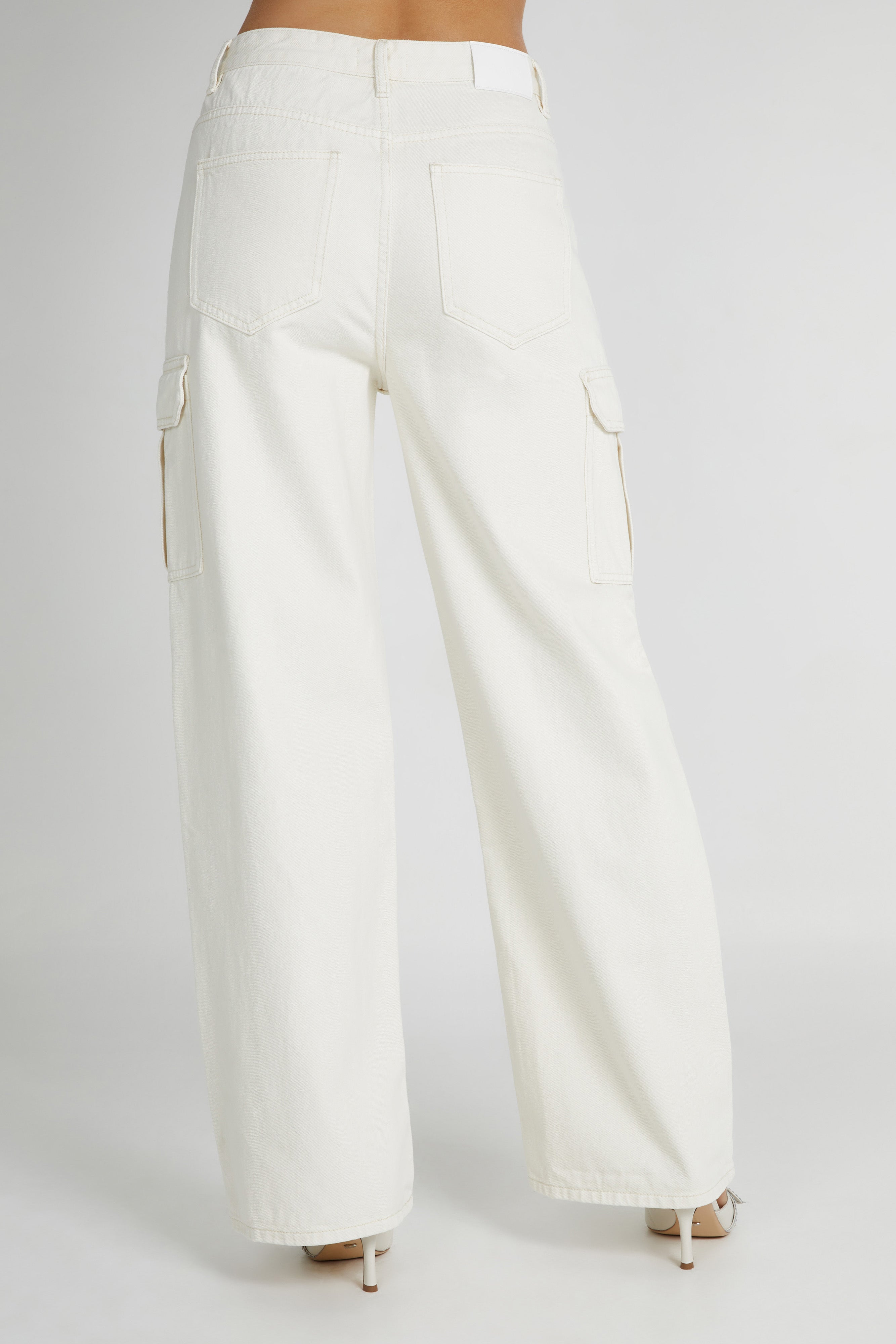 Jagger Relaxed Denim Jean - Ecru