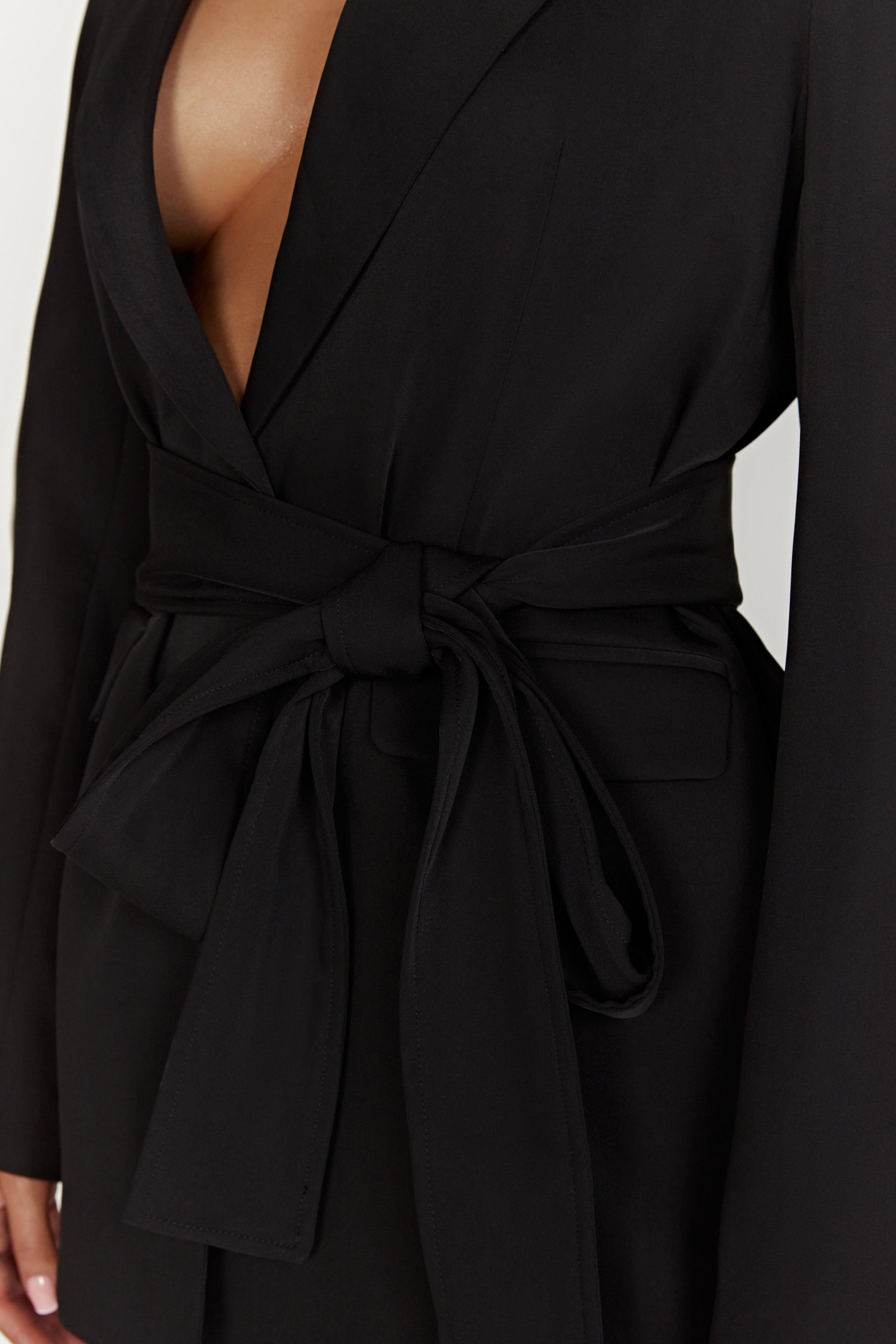Arna Oversized Belted Blazer - Black