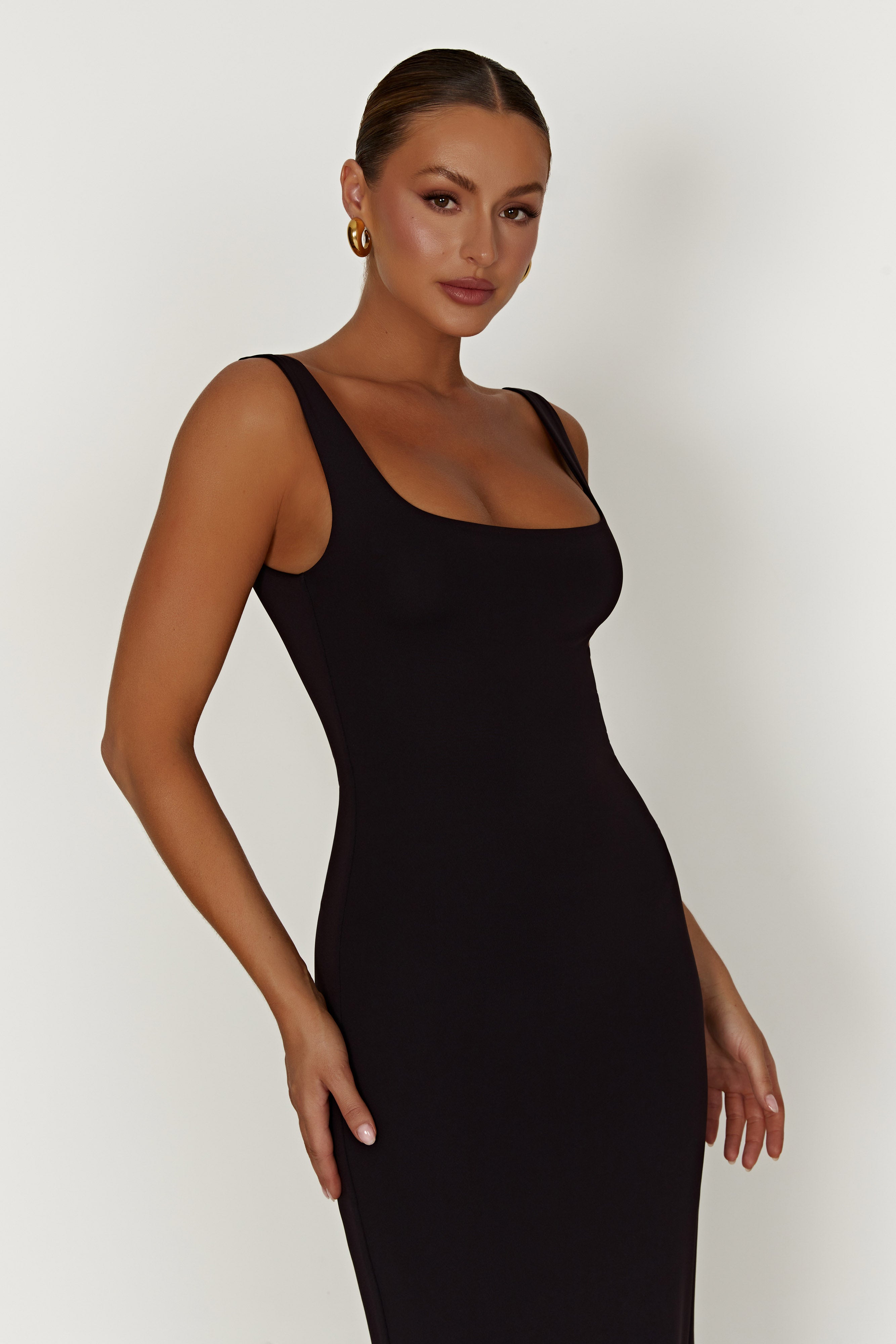 Aubree Fishtail Maxi Dress - Black