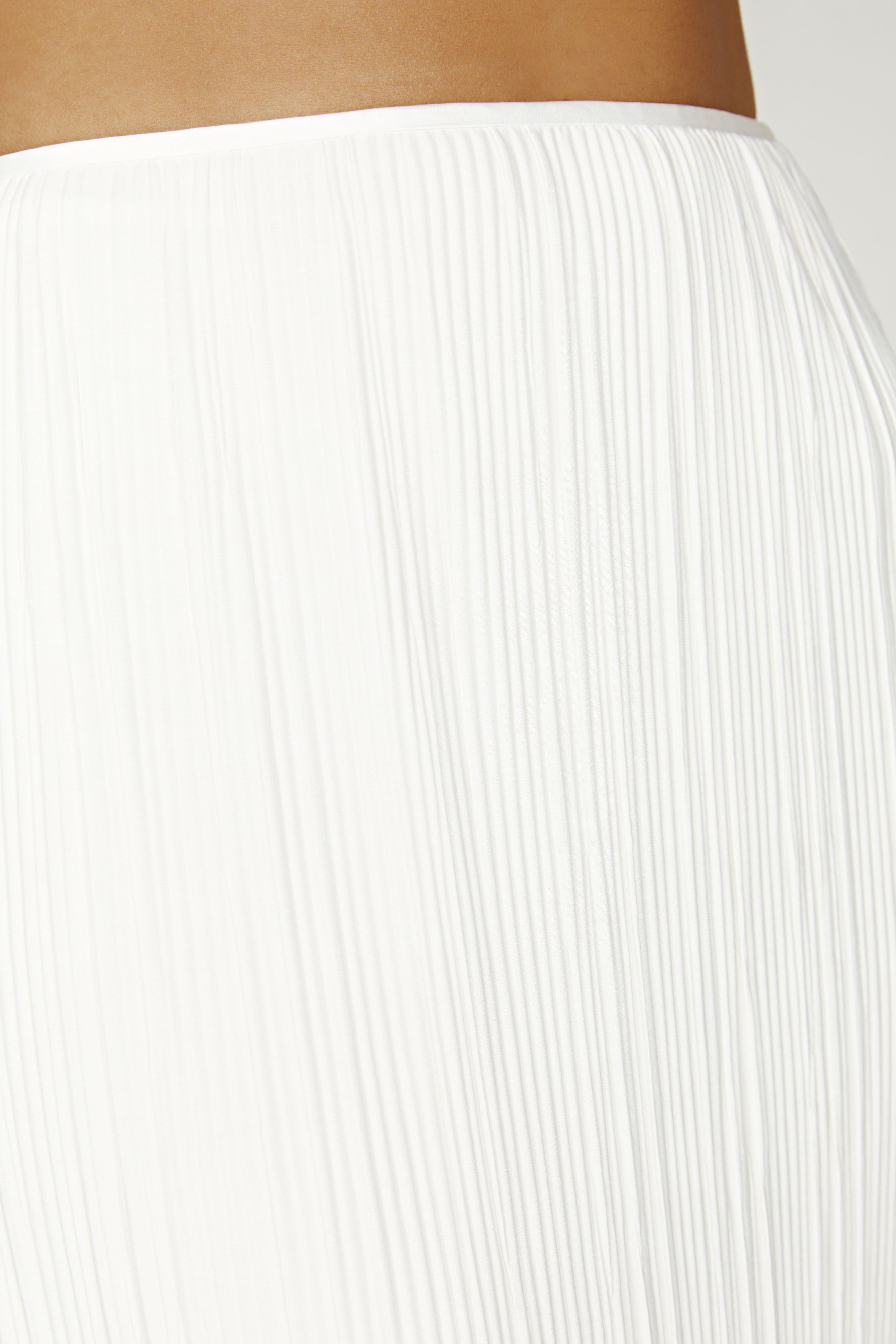 Elsie Plisse Maxi Skirt - White