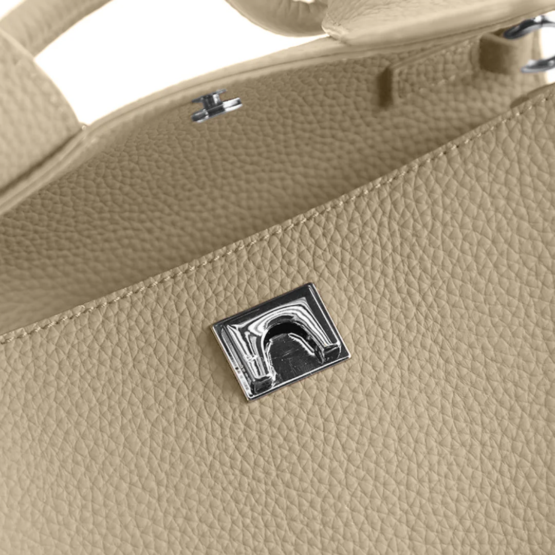 Arden Saddle Crossbody Bag