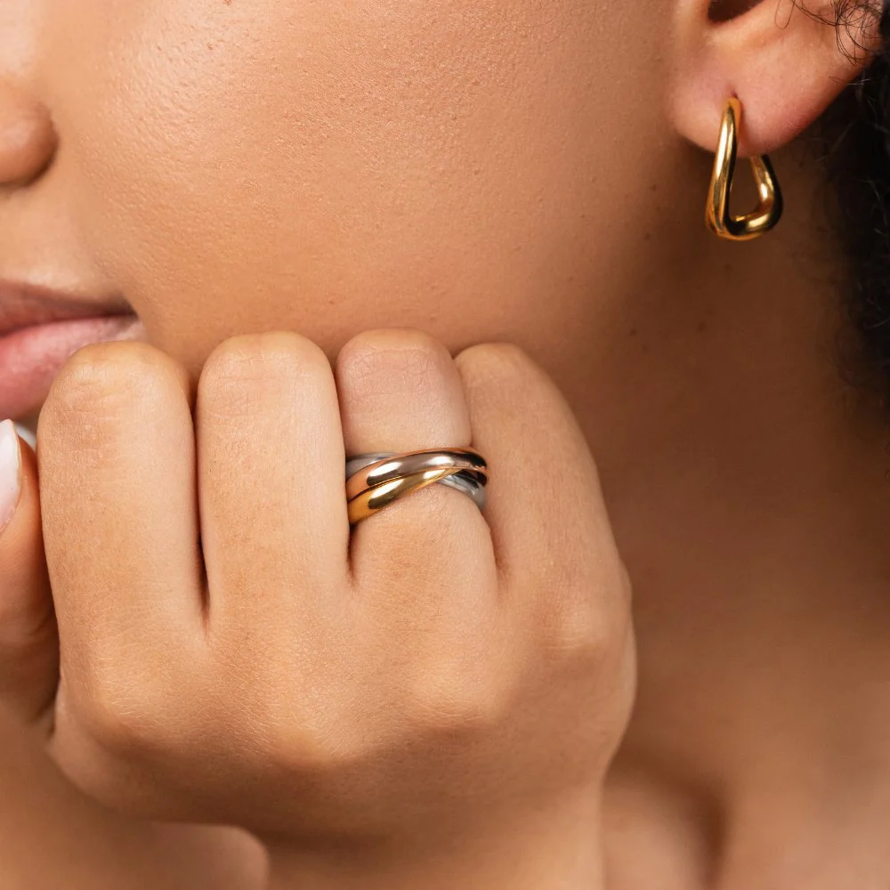 Elena Three-Toned Loop Ring
